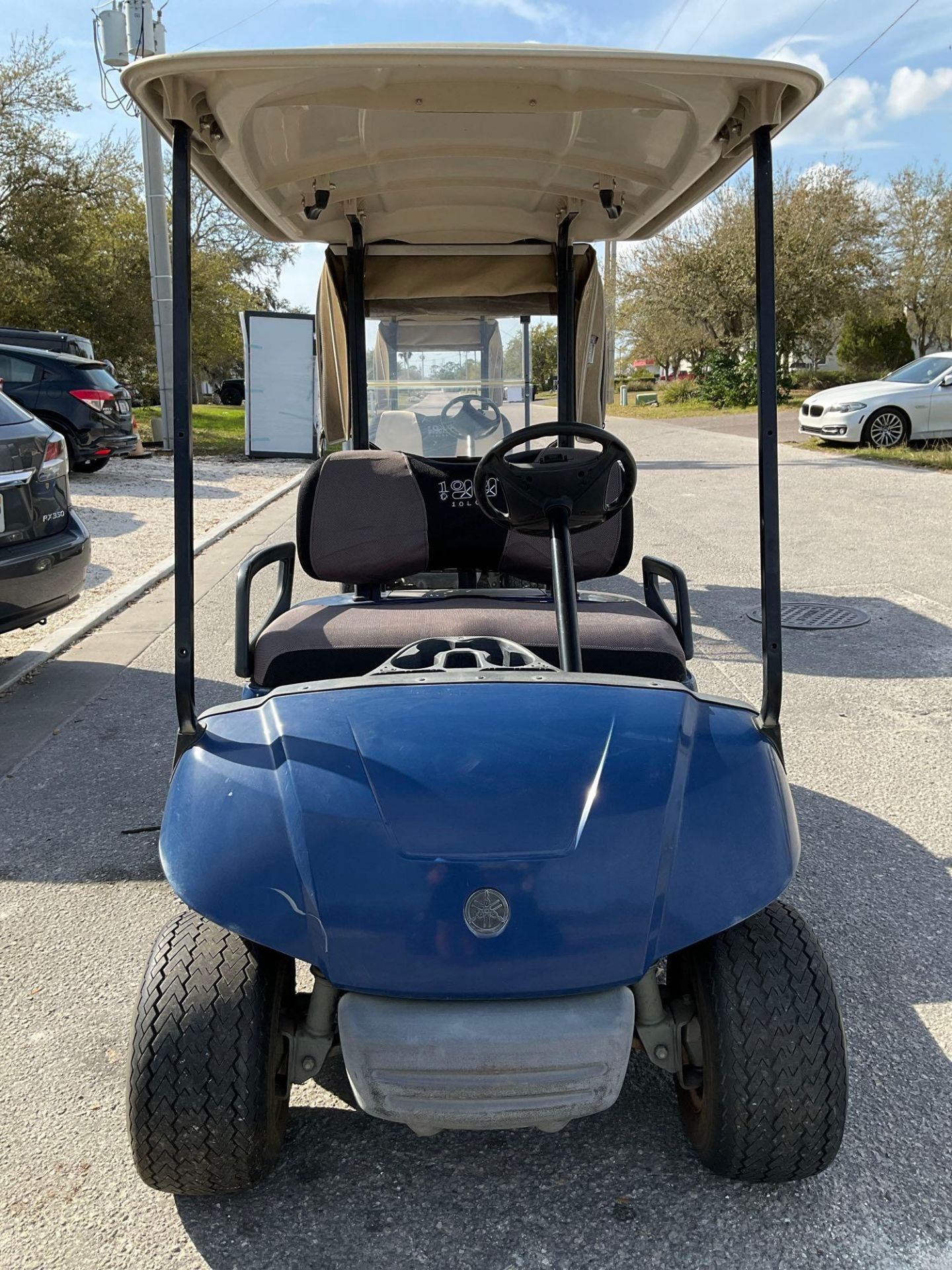 2015 YAMAHA GOLF CART MODEL YDREX5, ELECTRIC, 48VOLTS, BILL OF SALE ONLY , BATTERY CHARGER INCLUD... - Image 9 of 13