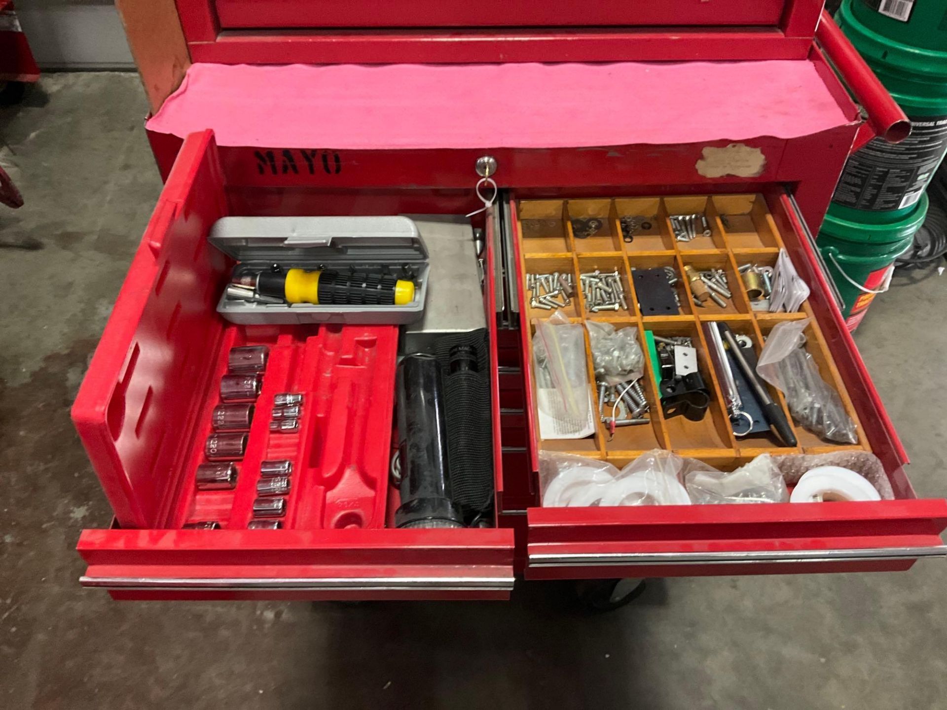 WATERLOO INDUSTRIAL PARTS CABINET / TOOL BOX ON WHEELS WITH CONTENTS , APPROX 30€ W x 18€ L x 6... - Image 11 of 17