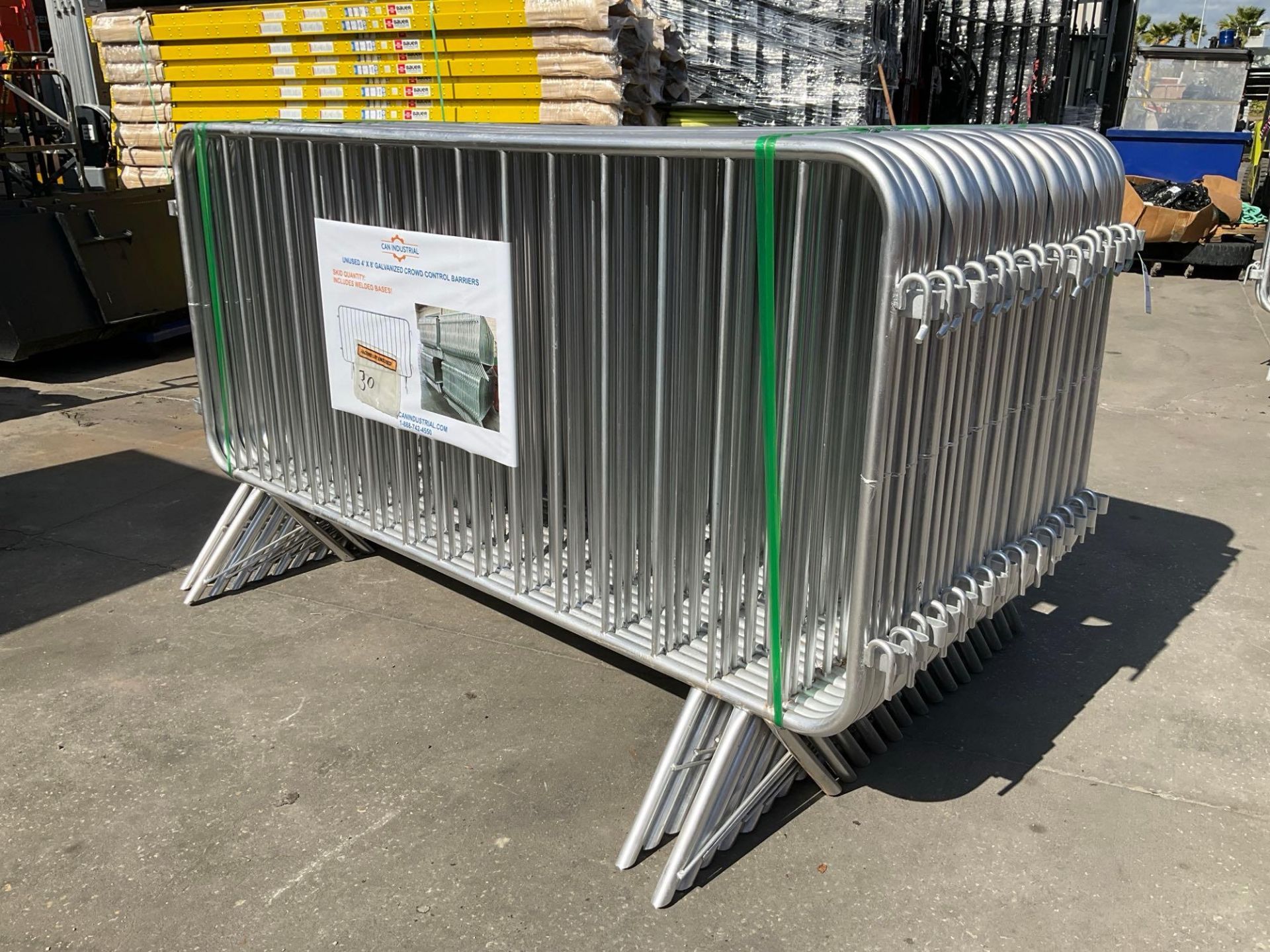 UNUSED 30PCS GALVANIZED CONSTRUCTION SITE / CROWD CONTROL FENCE/BARRICADES, APPROX 4FT x 8FT