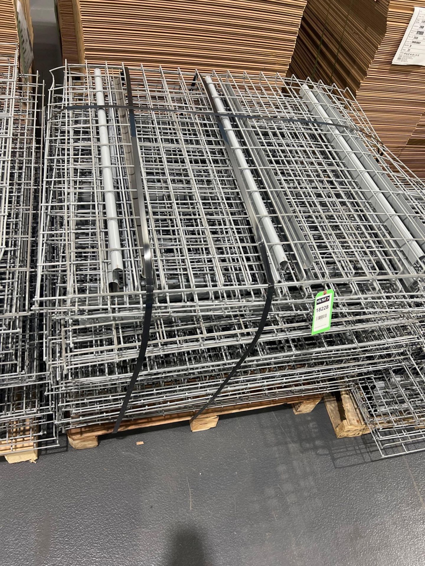 PALLET OF APPROX. 30 WIRE GRATES FOR PALLET RACKING, APPROX. DIMENSIONS 43" X 45" - Image 3 of 4