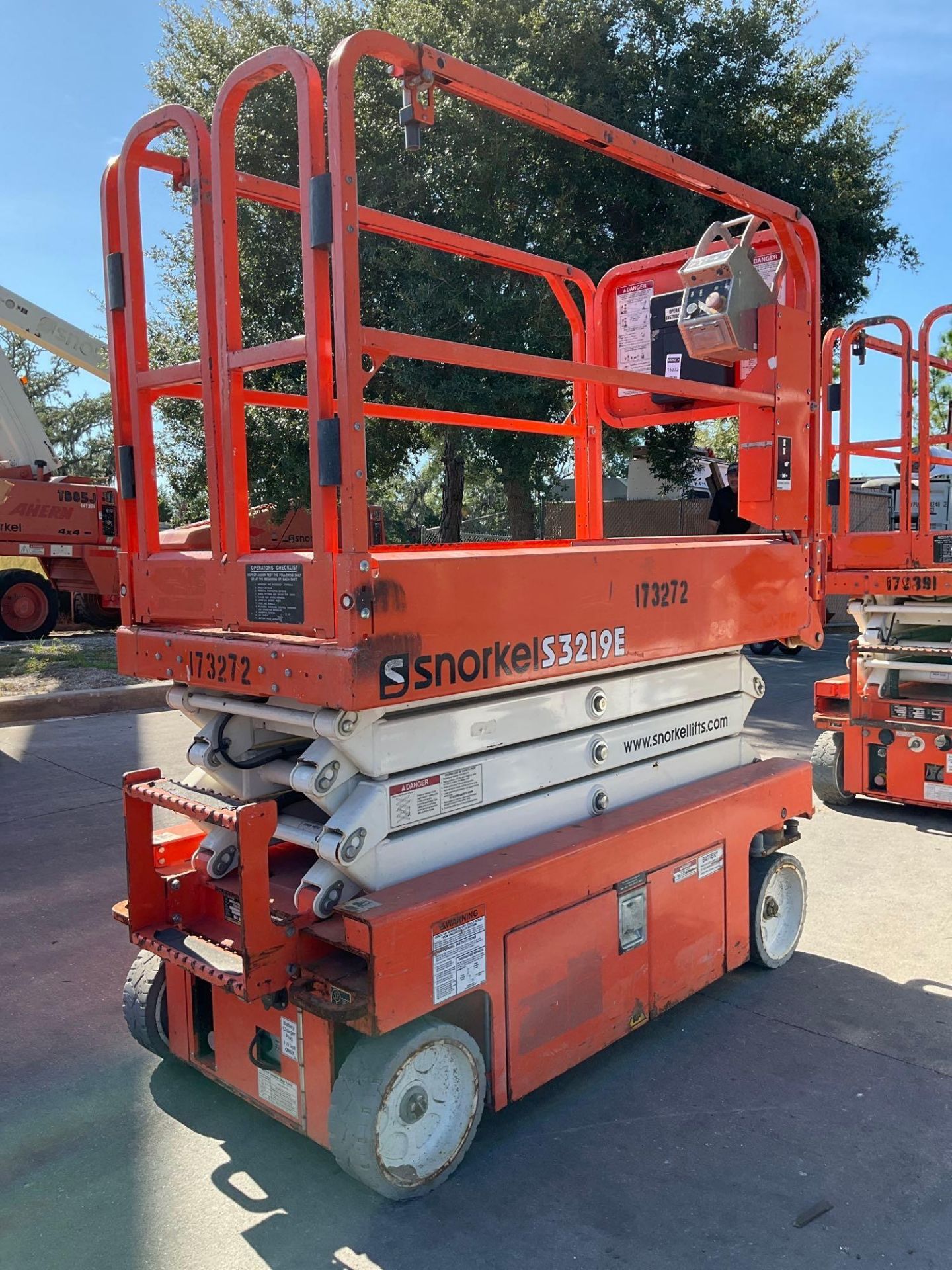 2016 SNORKEL SCISSOR LIFT MODEL S3219E ANSI , ELECTRIC, APPROX MAX PLATFORM HEIGHT 19FT, NON MARK... - Image 2 of 12