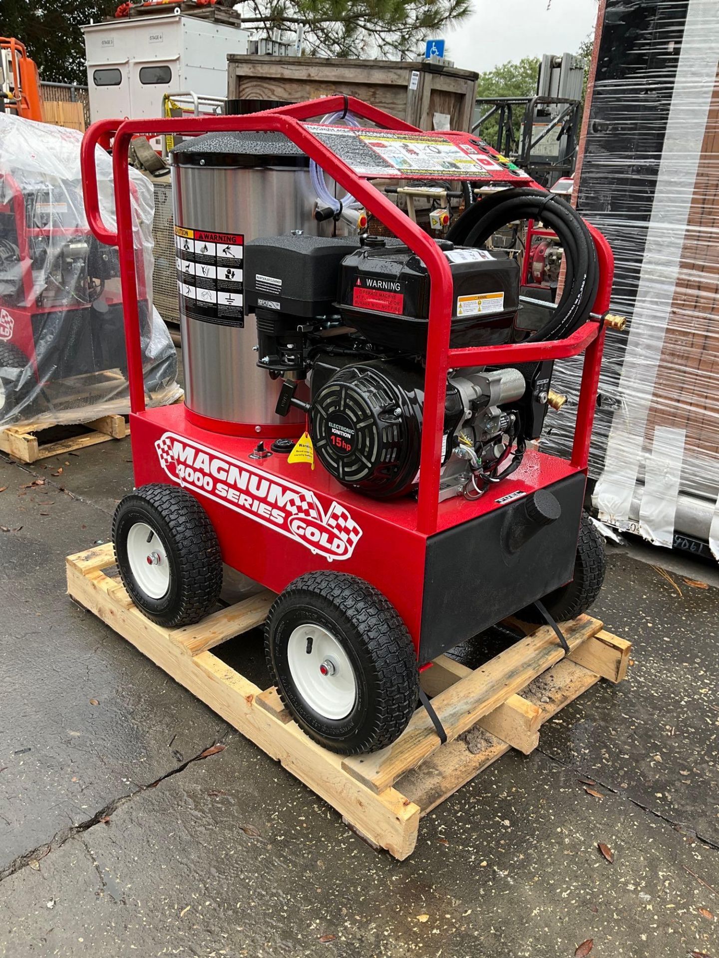 UNUSED 2023 MAGNUM 4000 SERIES GOLD HOT WATER PRESSURE WASHER,DIESEL GAS POWER, ELECTRIC START, A...