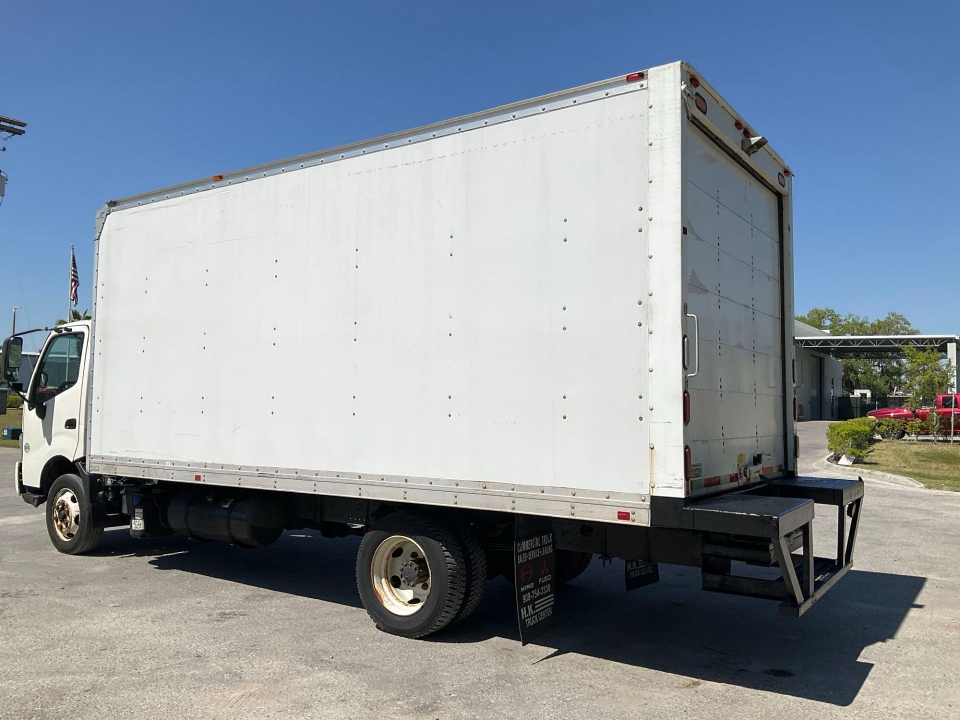 2017 HINO 740 BOX TRUCK, DIESEL , APPROX GVWR 17,950 LBS, BOX BODY APPROX 18FT, ETRACKS, BACK UP ... - Image 3 of 27