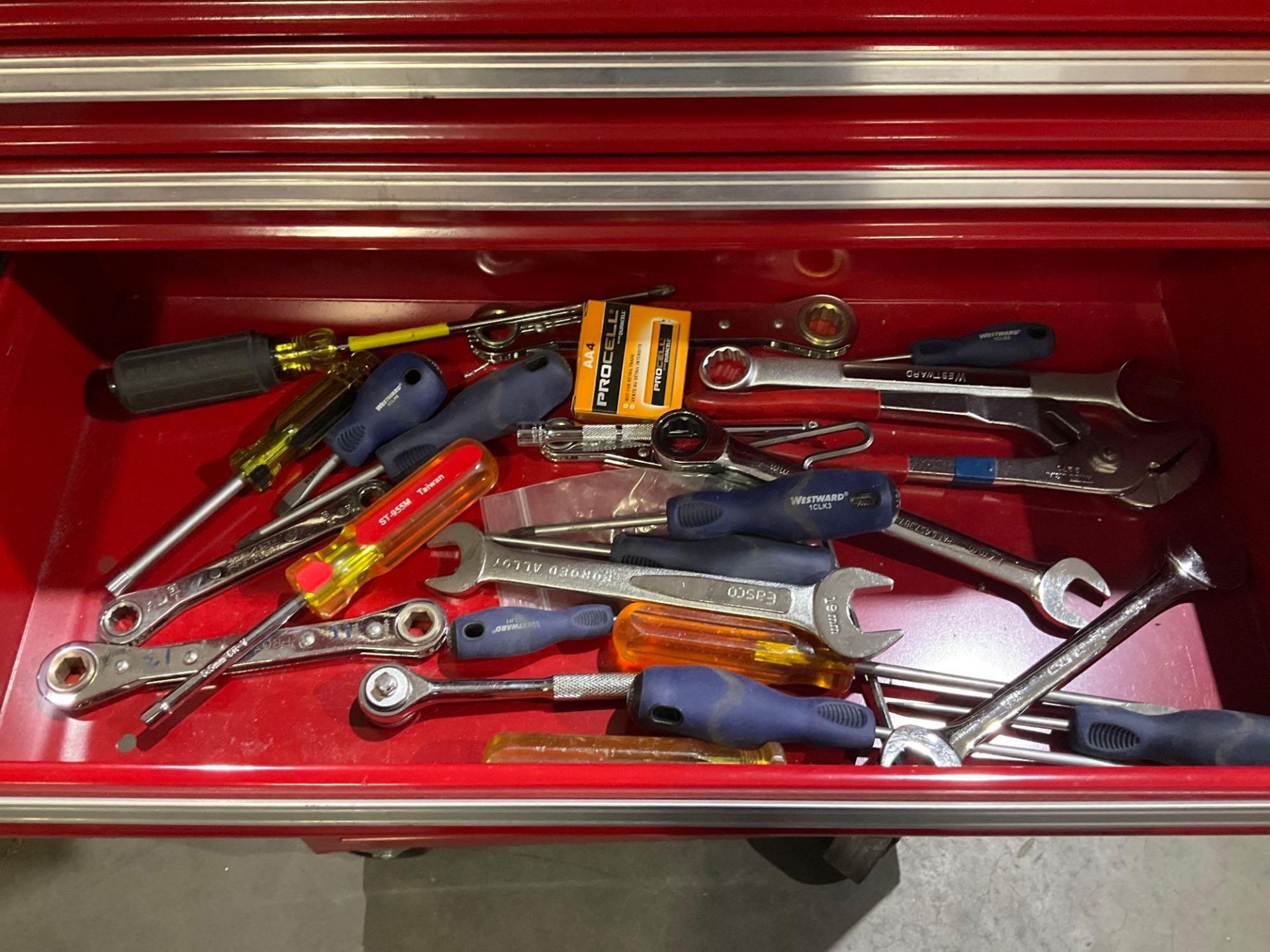 PROTO INDUSTRIAL PARTS CABINET / TOOL BOX ON WHEELS WITH CONTENTS , APPROX 30€ W x 18€ L x 47€ T - Image 7 of 9