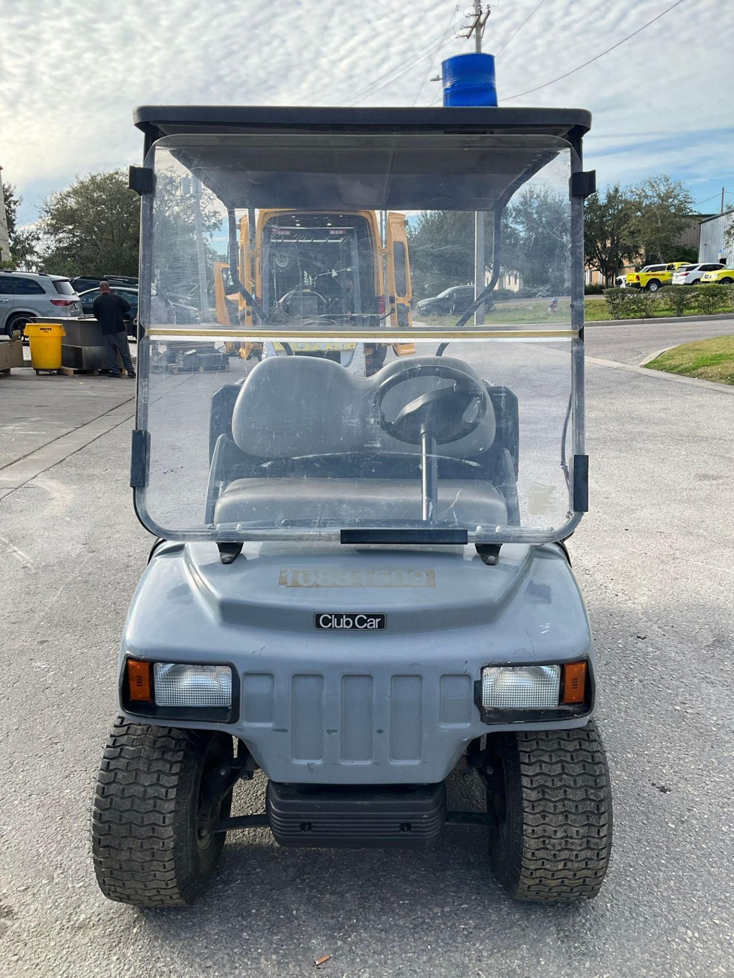 2019 CLUB CAR CARRYALL 100 GOLF CART MODEL FC, ELECTRIC, MANUAL DUMP BED,BILL OF SALE ONLY, - Image 8 of 11