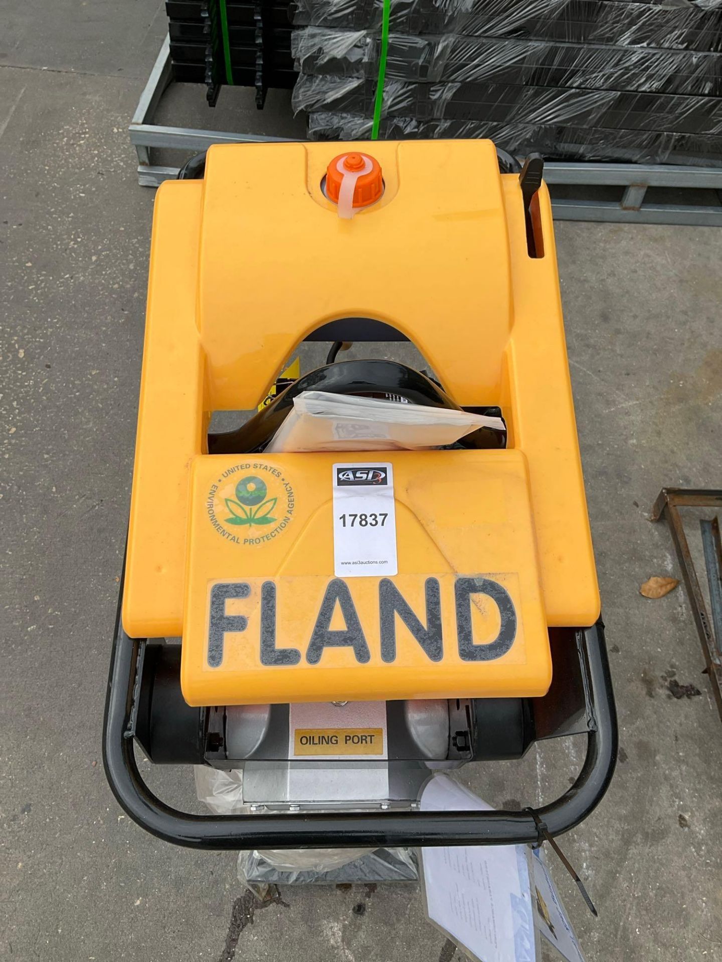 UNUSED FLAND FL 80 JUMPING JACK TAMPER, GAS POWERED, APPROX PERCUSSION RATE 650-695 PER MIN, APP... - Image 9 of 12