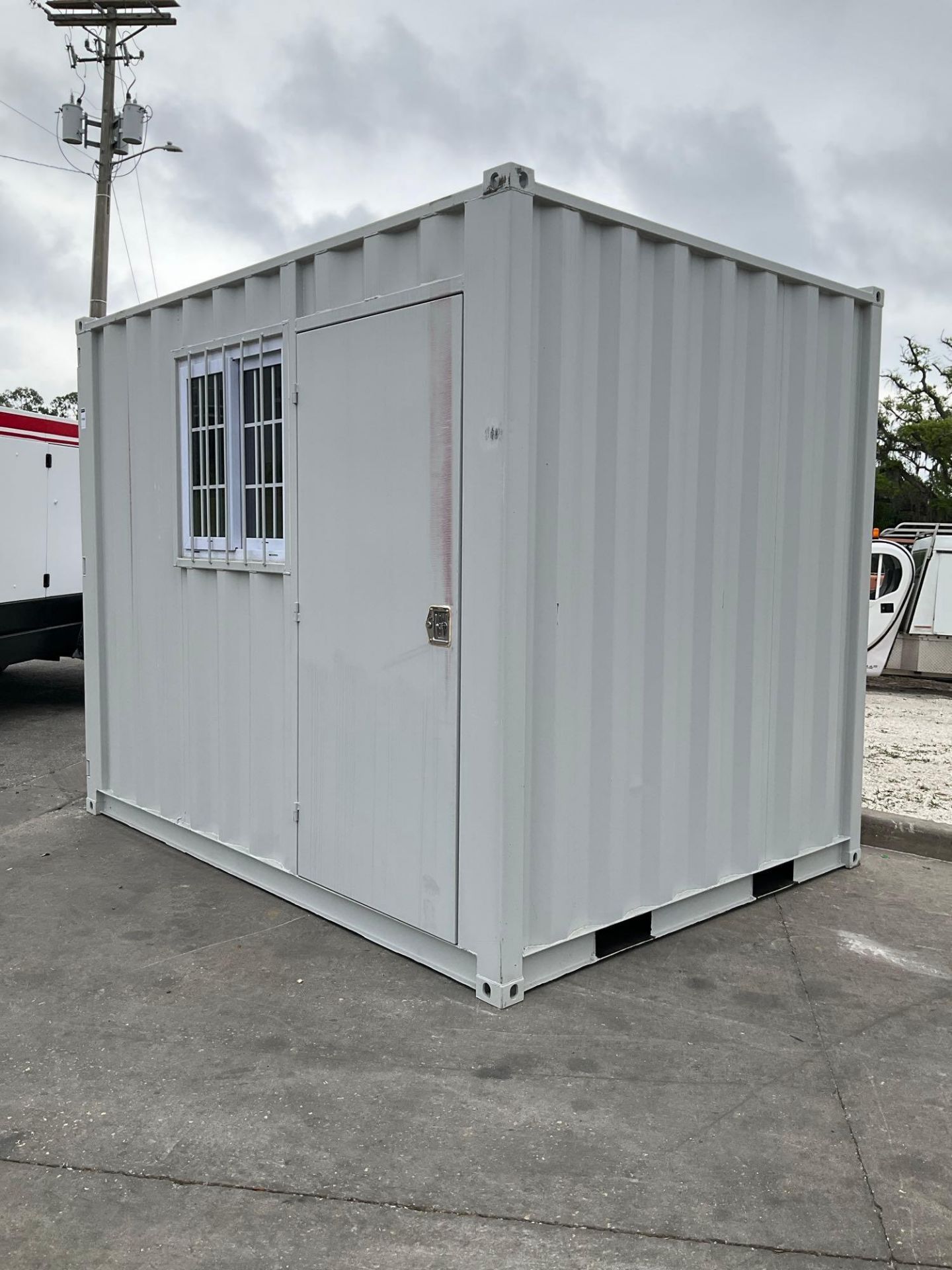 10' OFFICE / STORAGE CONTAINER, FORK POCKETS WITH SIDE DOOR ENTRANCE & SIDE WINDOW, APPROX 88€ W x - Image 4 of 9