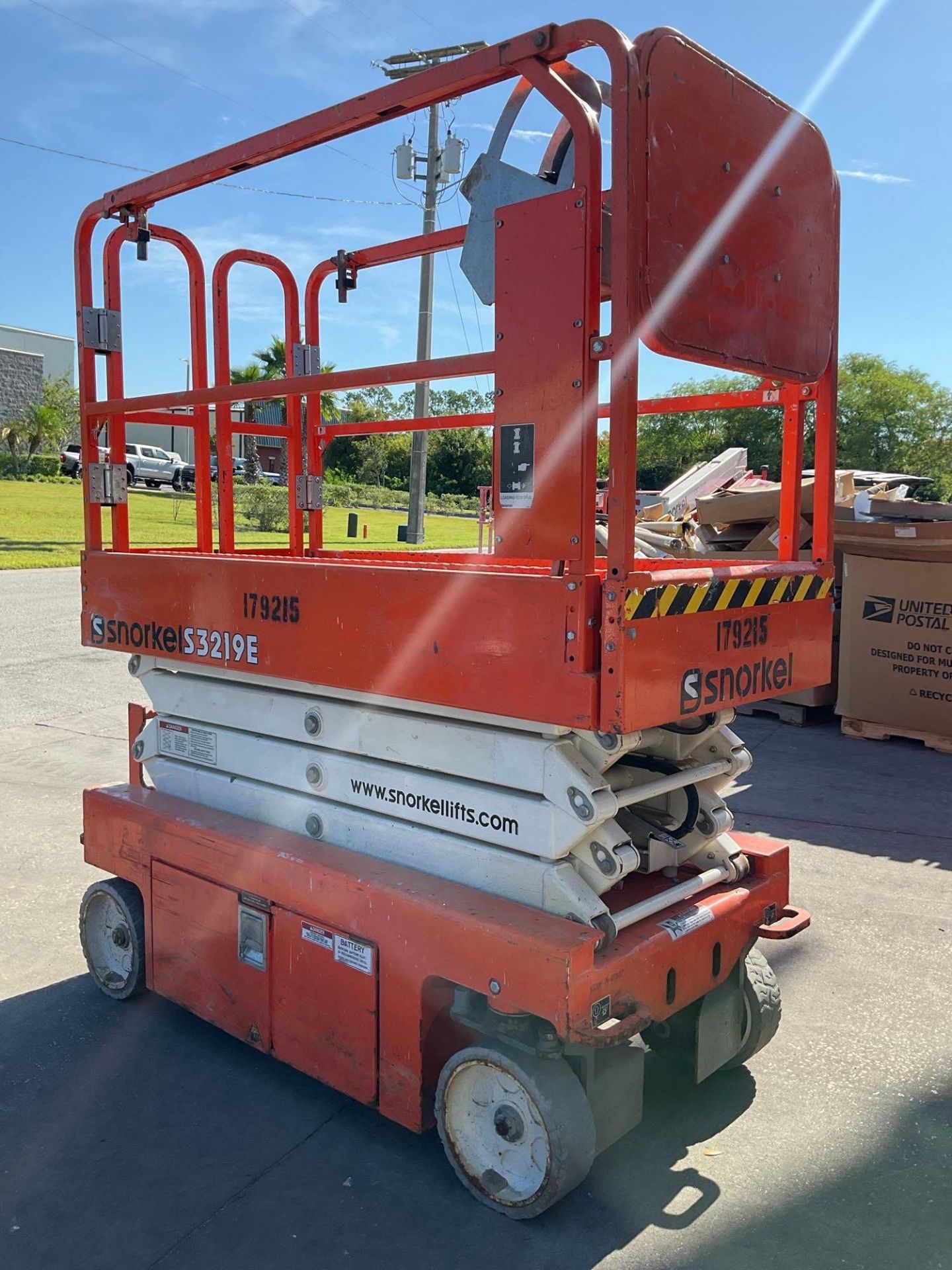 2016 SNORKEL SCISSOR LIFT MODEL S3219E ANSI , ELECTRIC, APPROX MAX PLATFORM HEIGHT 19FT, NON MARK... - Image 2 of 11