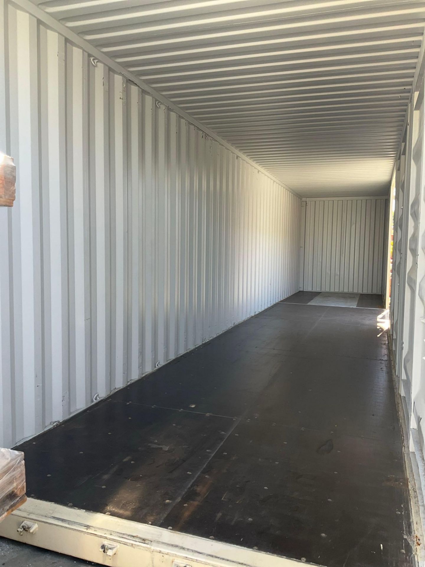 2023 40' STORAGE CONTAINER, APPROX 102" TALL x 96" WIDE x 40' DEEP - Image 6 of 9