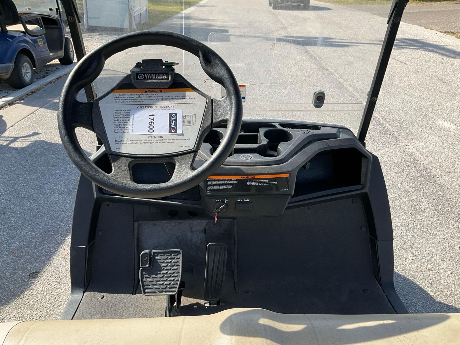 2019 YAMAHA GOLF CART MODEL DR2E19, ELECTRIC, 48VOLTS, BILL OF SALE ONLY , BATTERY CHARGER INCLUD... - Image 10 of 13
