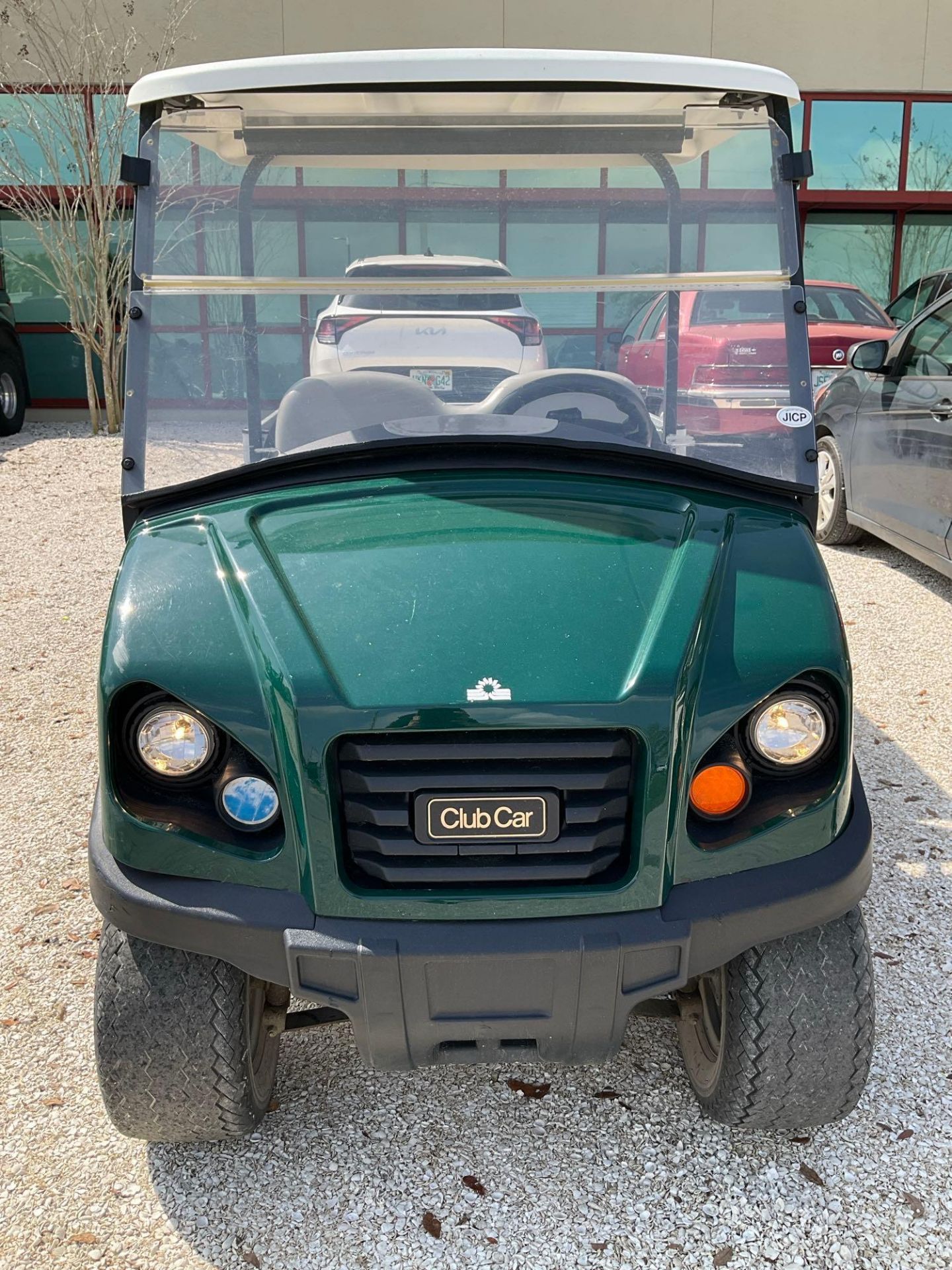 2018 CLUB CAR CARRYALL 300 ATV MODEL CA300 , ELECTRIC , MANUEL DUMP BED, BATTERY CHARGER INCLUDED... - Image 9 of 13