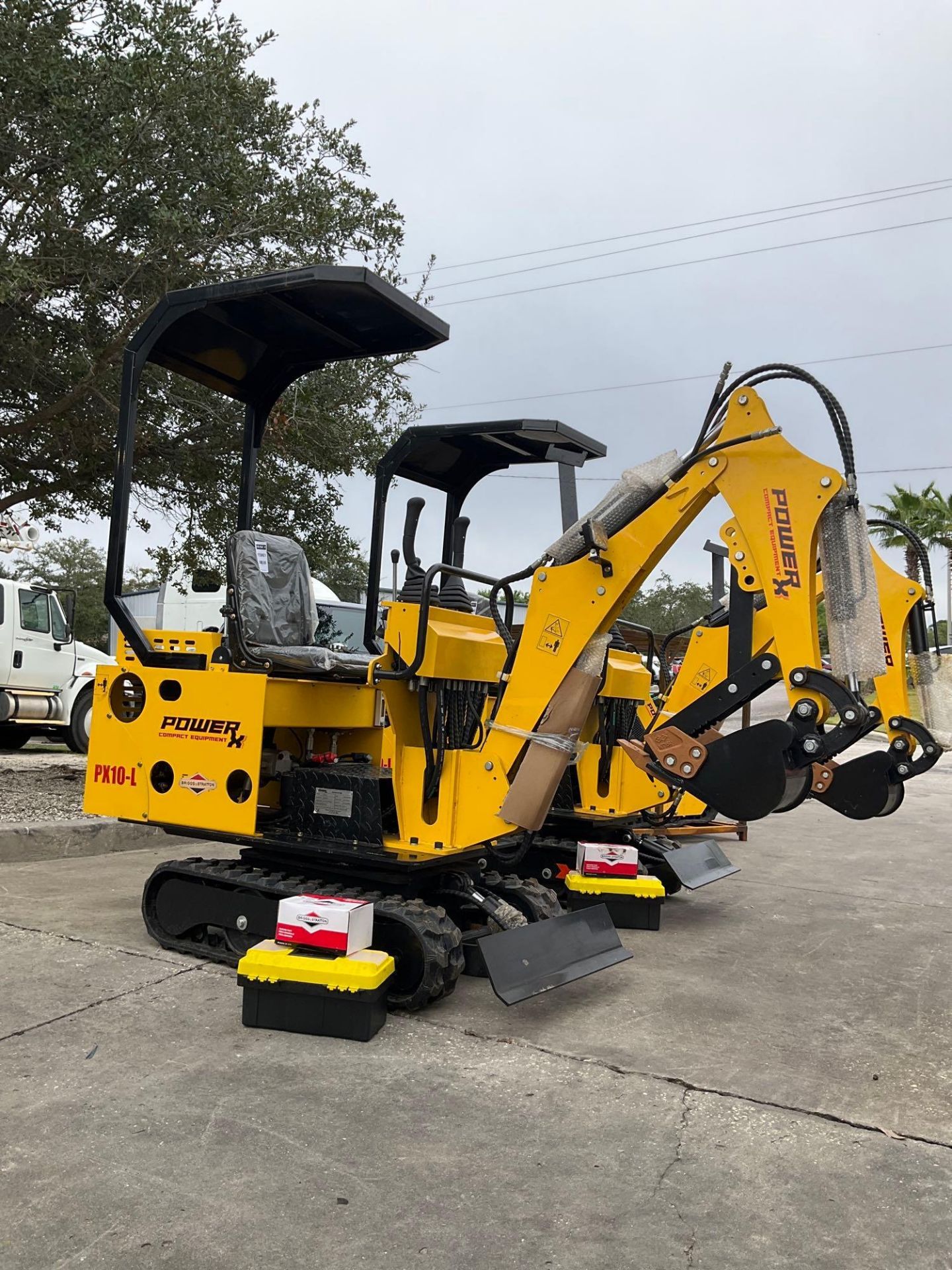 UNUSED 2023 POWER X HYDRAULIC CRAWLER EXCAVATOR MODEL PX10-L , GAS POWERED, RUBBER TRACKS, BUCKET...