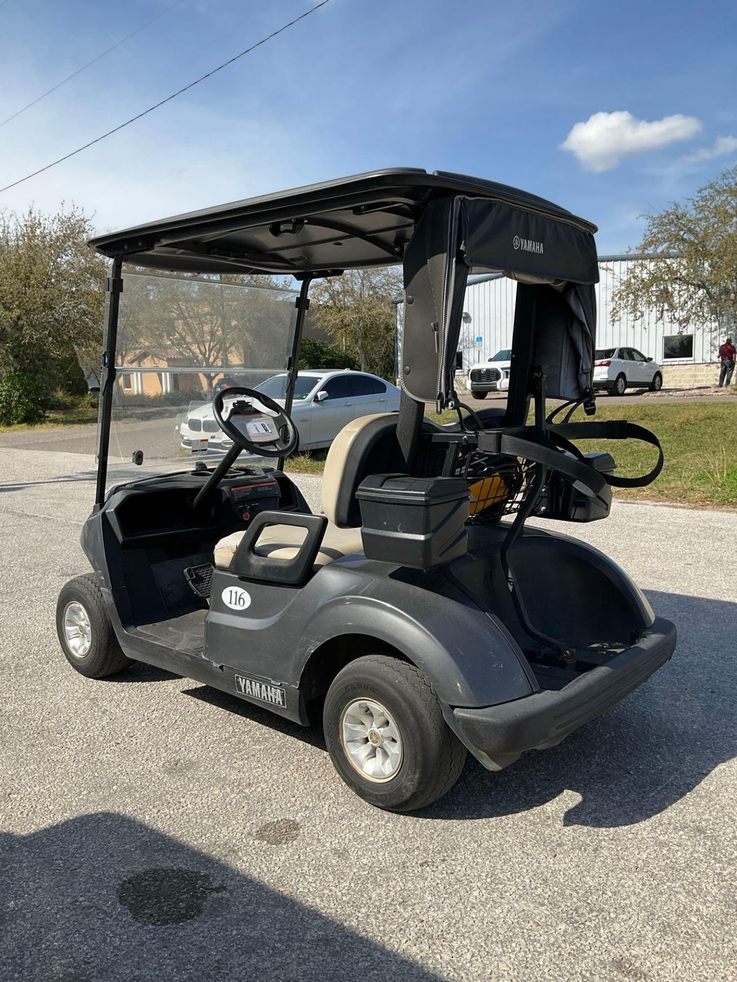 2019 YAMAHA GOLF CART MODEL DR2E19, ELECTRIC, 48VOLTS, BILL OF SALE ONLY , BATTERY CHARGER INCLUD... - Image 3 of 13