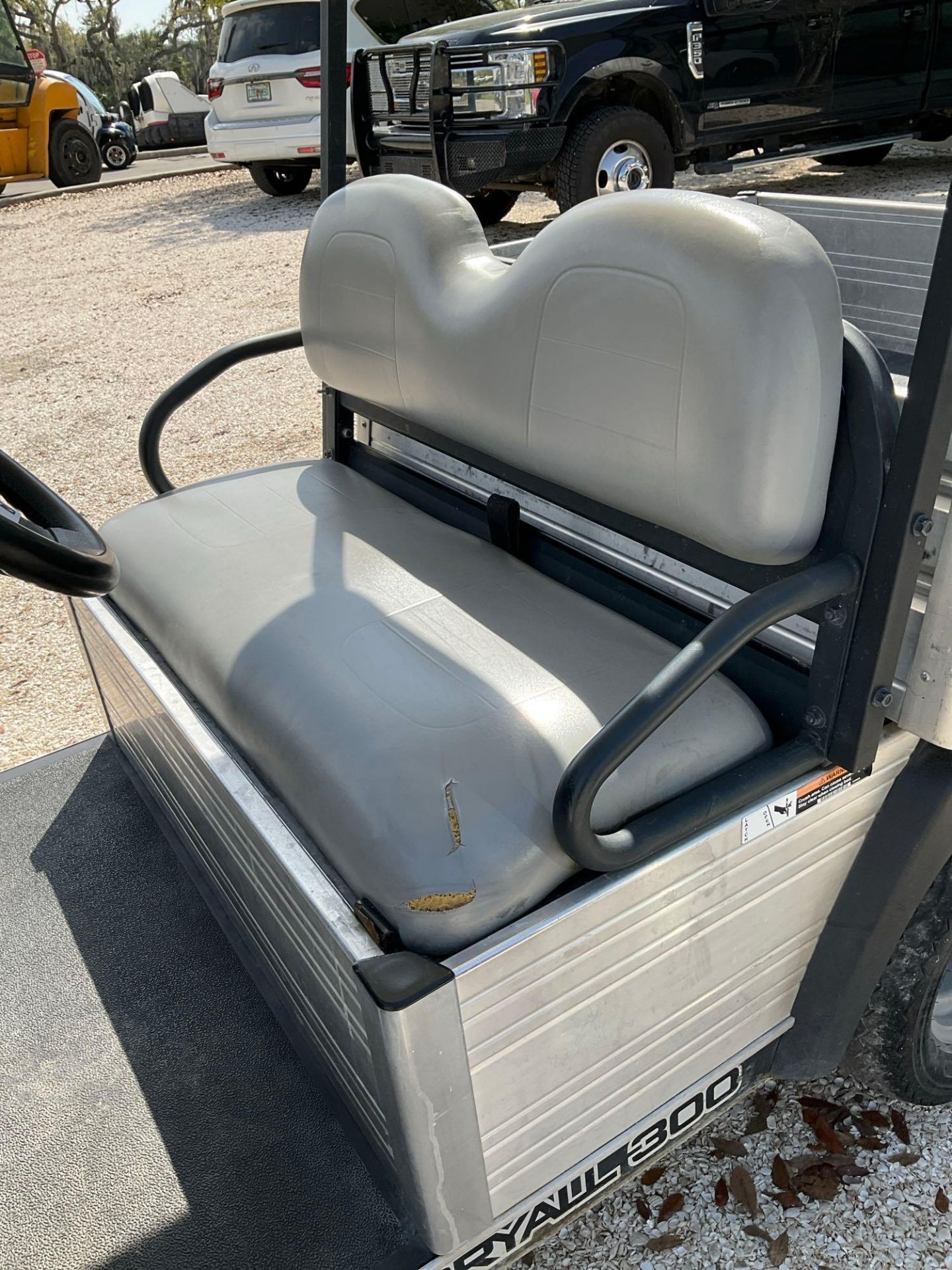 2018 CLUB CAR CARRYALL 300 ATV MODEL CA300 , ELECTRIC , MANUEL DUMP BED, BATTERY CHARGER INCLUDED... - Image 10 of 13