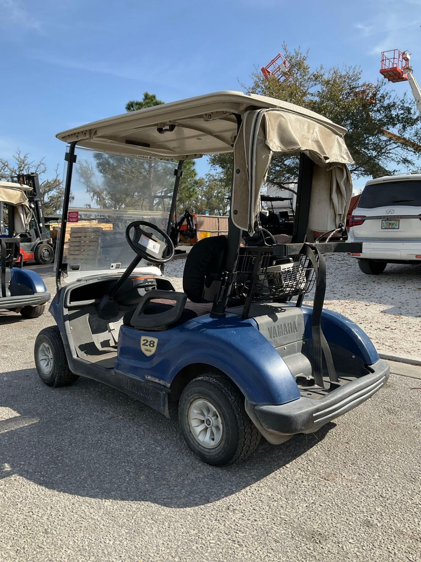 2015 YAMAHA GOLF CART MODEL YDREX5, ELECTRIC, 48VOLTS, BILL OF SALE ONLY , BATTERY CHARGER INCLUD... - Image 6 of 13