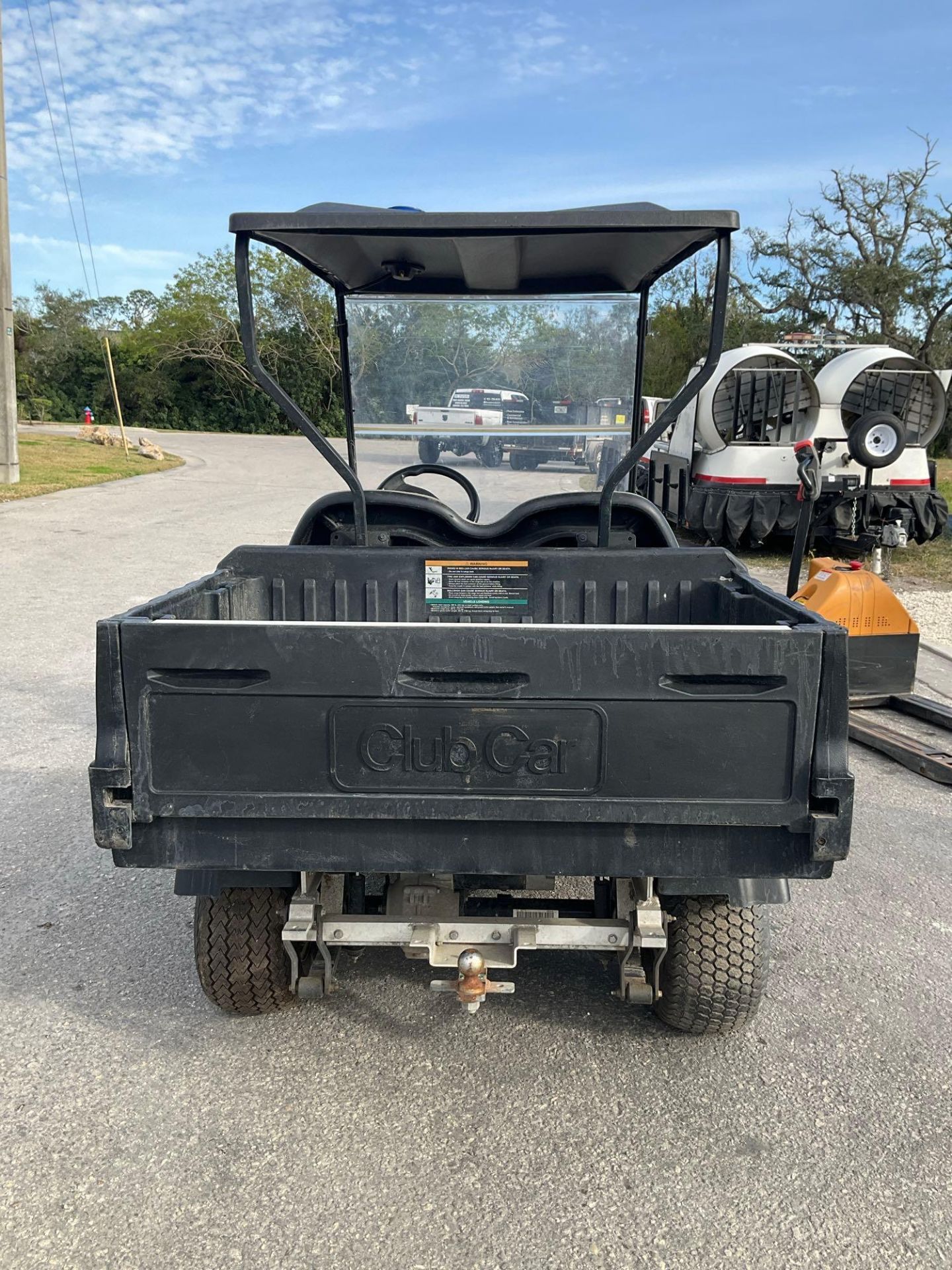 2019 CLUB CAR CARRYALL 100 GOLF CART MODEL FC, ELECTRIC, MANUAL DUMP BED,BILL OF SALE ONLY, - Image 6 of 11