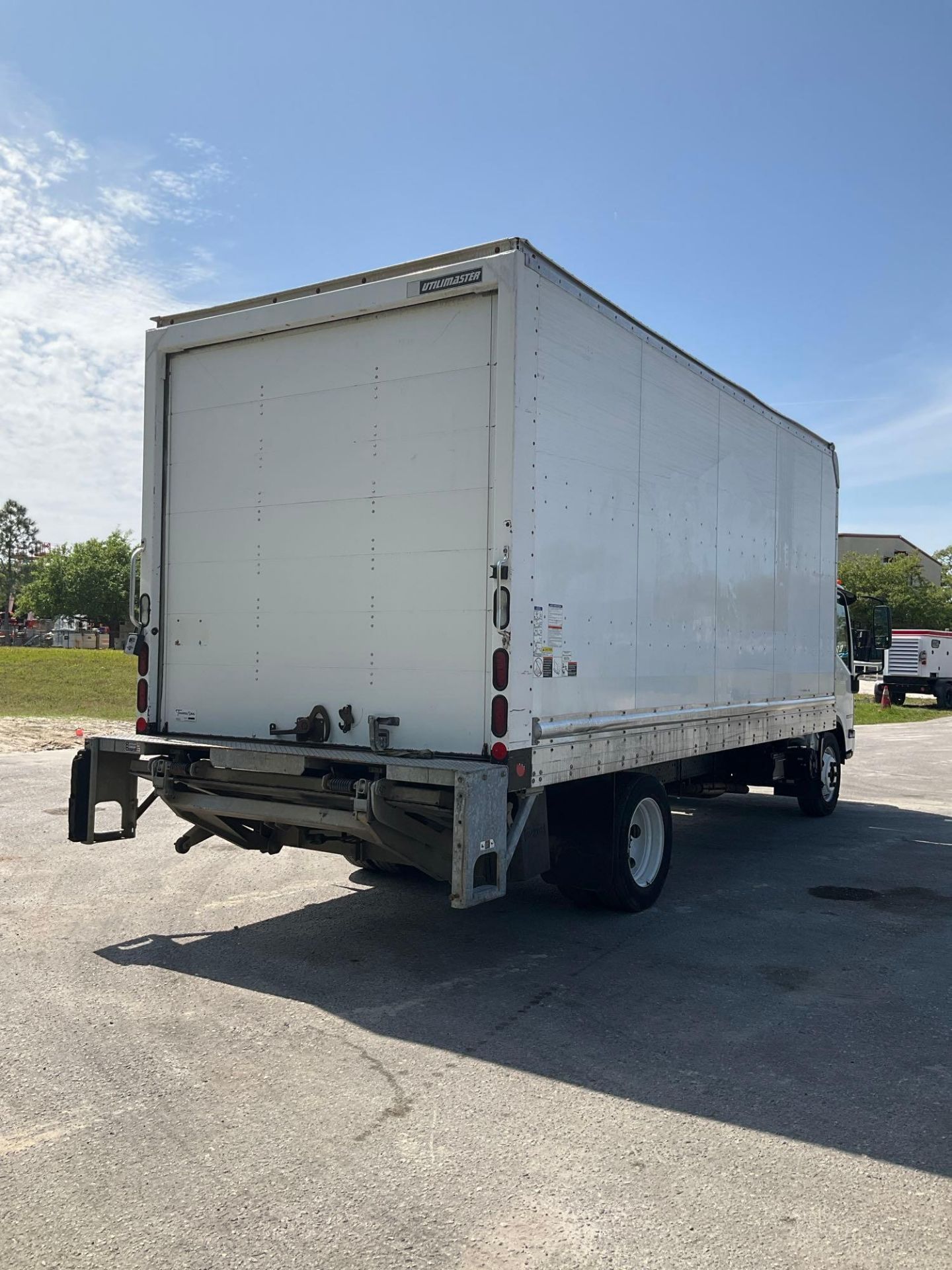 2016 ISUZU NPR HD BOX TRUCK, DIESEL AUTOMATIC, APPROX GVWR 14,500LBS, BOX BODY APPROX 18FT, POWER... - Image 12 of 33