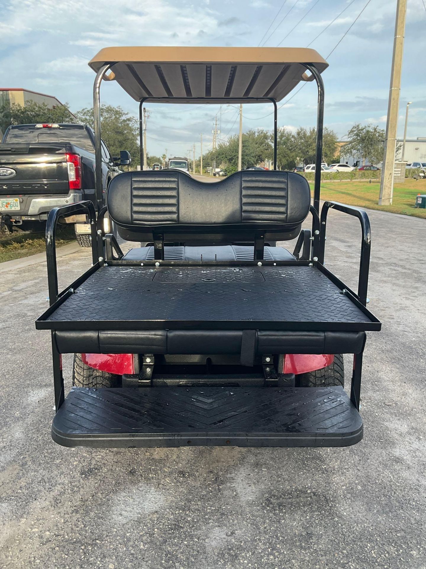 EZ-GO GOLF CART , ELECTRIC, BACK SEAT FOLD DOWN TO FLAT BED, BATTERY CHARGER INCLUDED, BILL OF SALE - Image 5 of 13