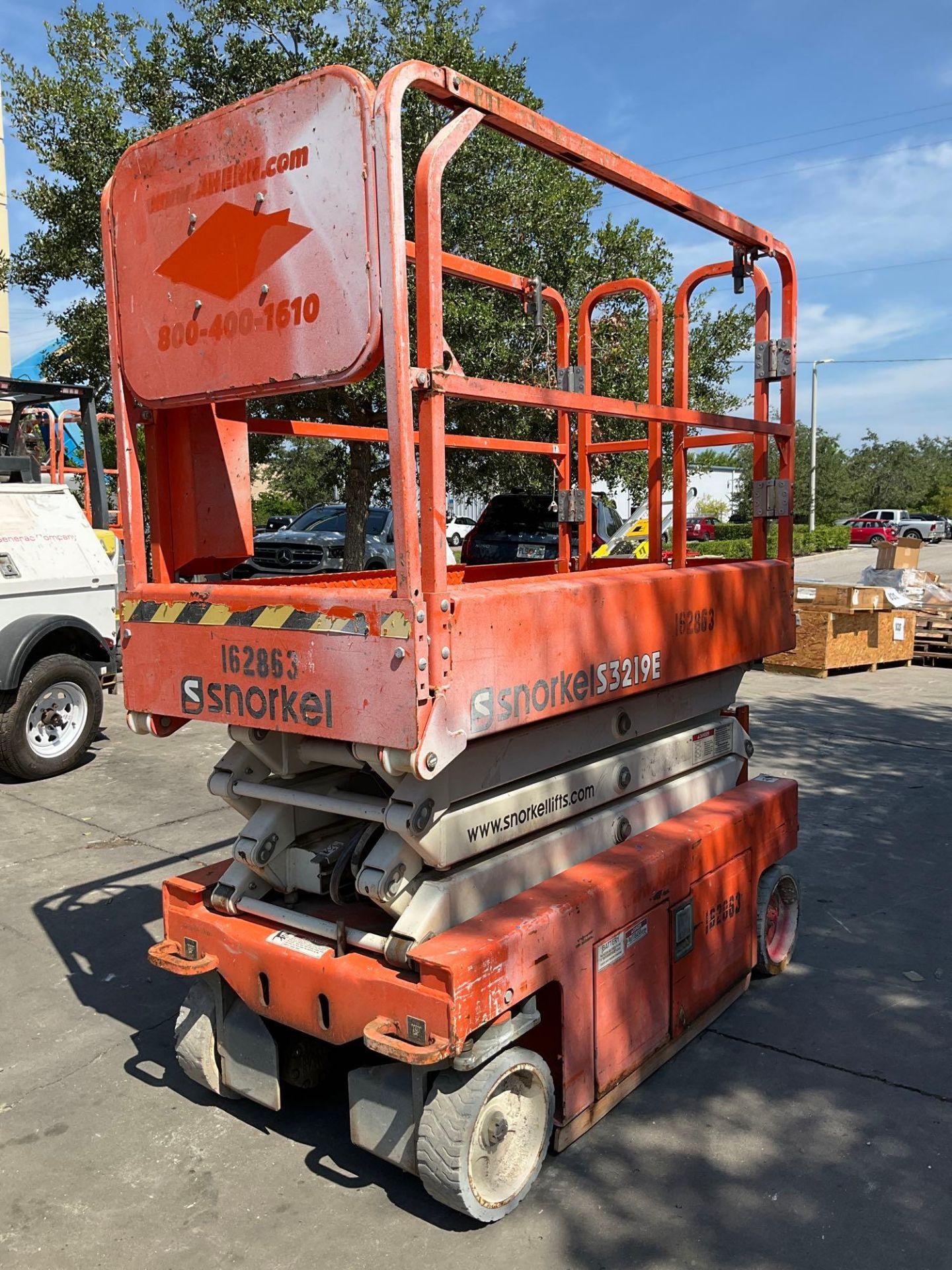 2015 SNORKEL SCISSOR LIFT MODEL S3219E ANSI , ELECTRIC, APPROX MAX PLATFORM HEIGHT 19FT, NON MARK... - Image 5 of 12