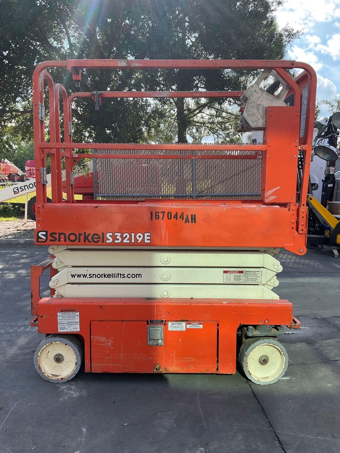 2016 SNORKEL SCISSOR LIFT MODEL S3219E ANSI , ELECTRIC, APPROX MAX PLATFORM HEIGHT 19FT, NON MARK... - Image 2 of 11