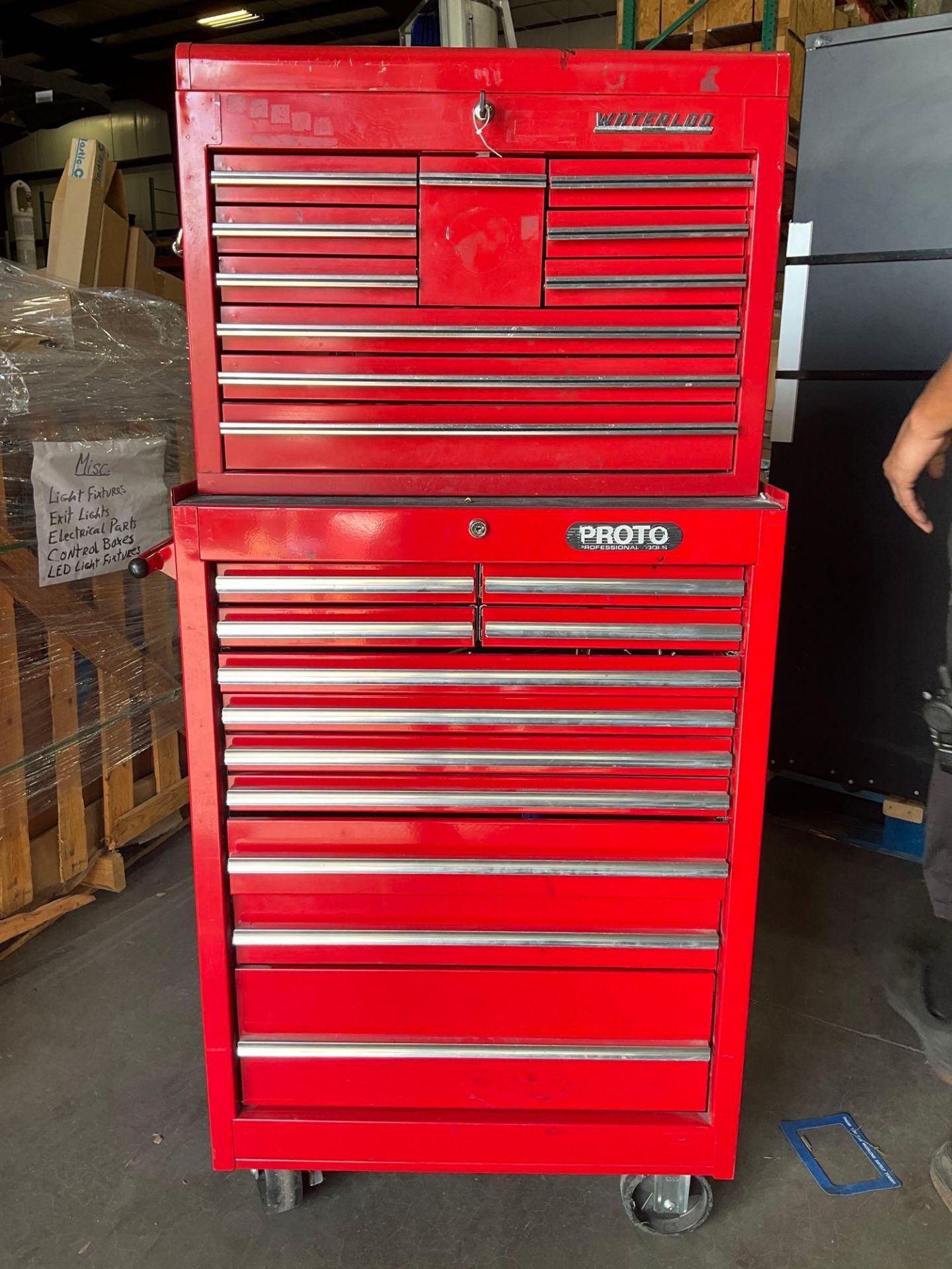 WATERLOO INDUSTRIAL PARTS CABINET / TOOL BOX ON WHEELS WITH CONTENTS , APPROX 30€ W x 18€ L x 6... - Image 2 of 13