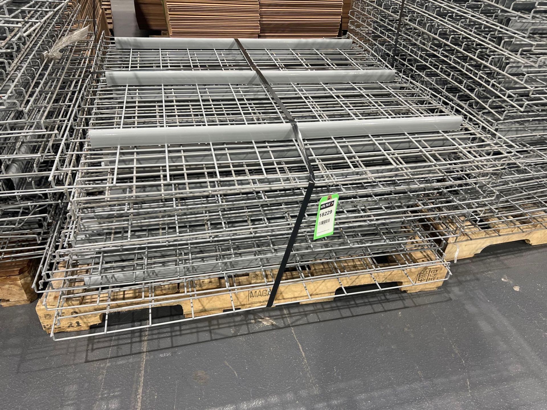 PALLET OF APPROX. 17 WIRE GRATES FOR PALLET RACKING, APPROX. DIMENSIONS 43" X 45"