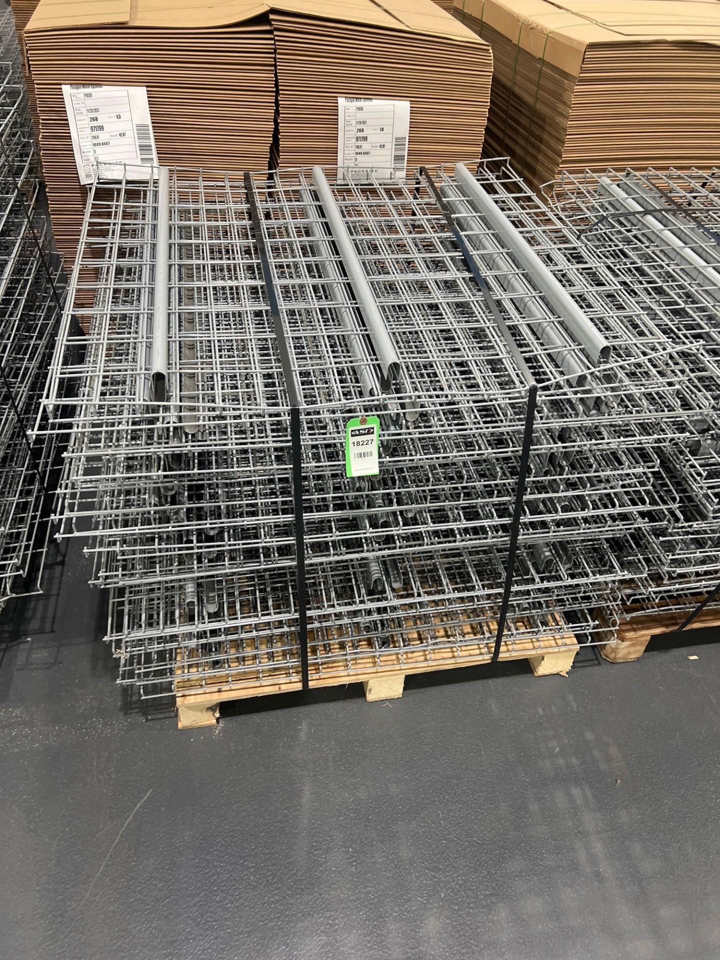 PALLET OF APPROX. 34 WIRE GRATES FOR PALLET RACKING, APPROX. DIMENSIONS 43" X 45" - Image 3 of 7