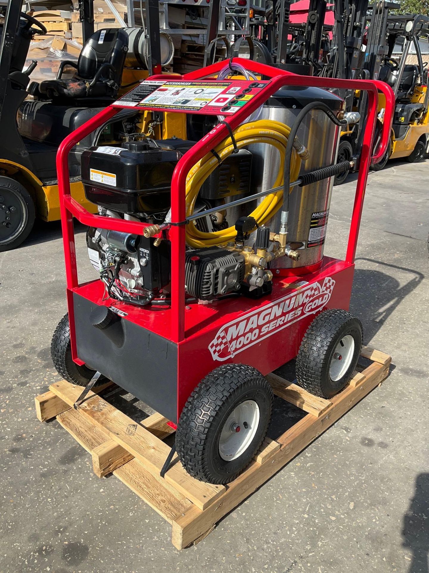 UNUSED 2023 MAGNUM 4000 SERIES GOLD HOT WATER PRESSURE WASHER,DIESEL GAS POWER, ELECTRIC START, A... - Image 11 of 14