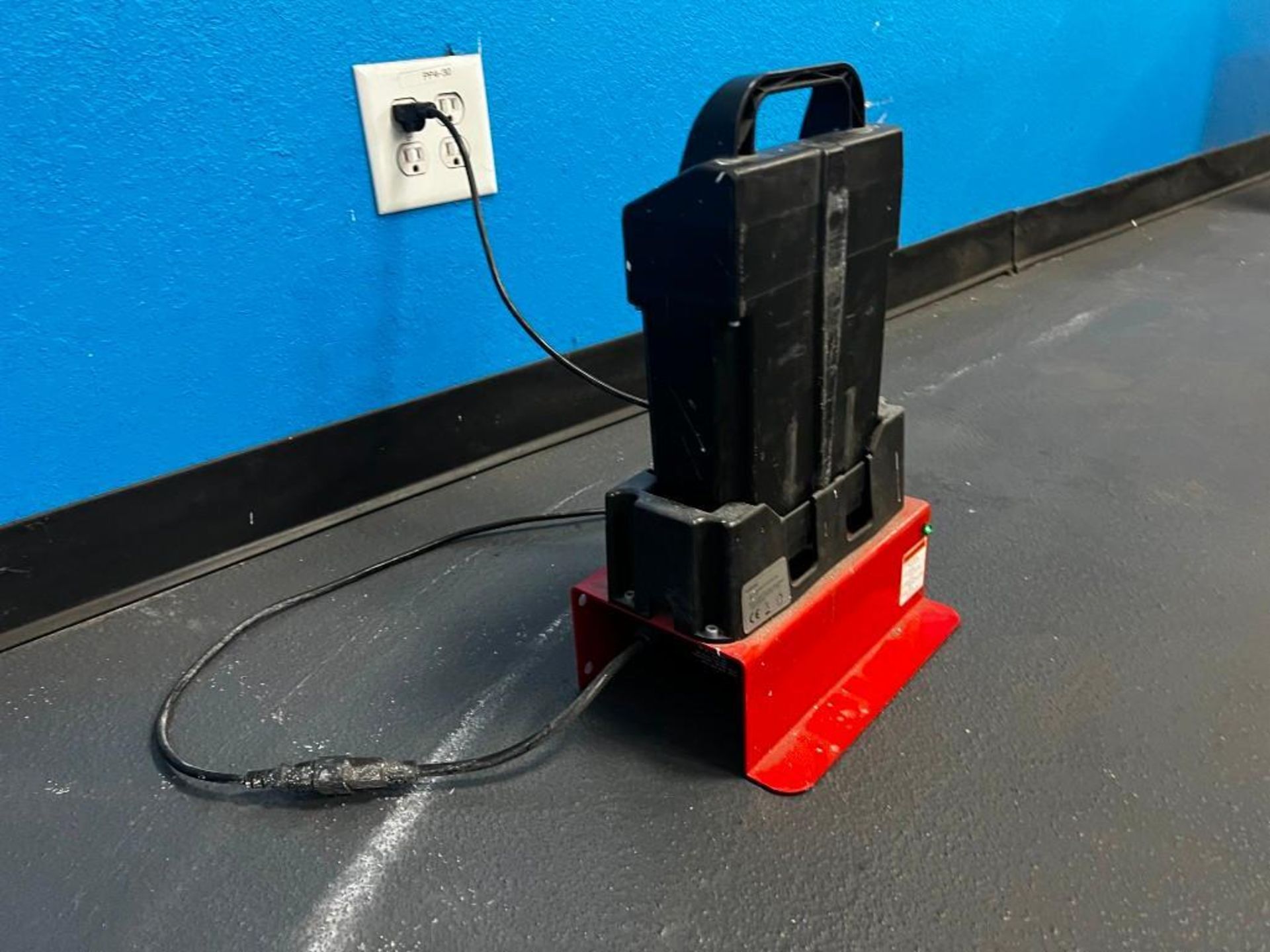 BIG JOE ELECTRIC PALLET JACK WITH EXTRA BATTERY & BATTERY CHARGER, RUNS & OPERATES - Image 10 of 10