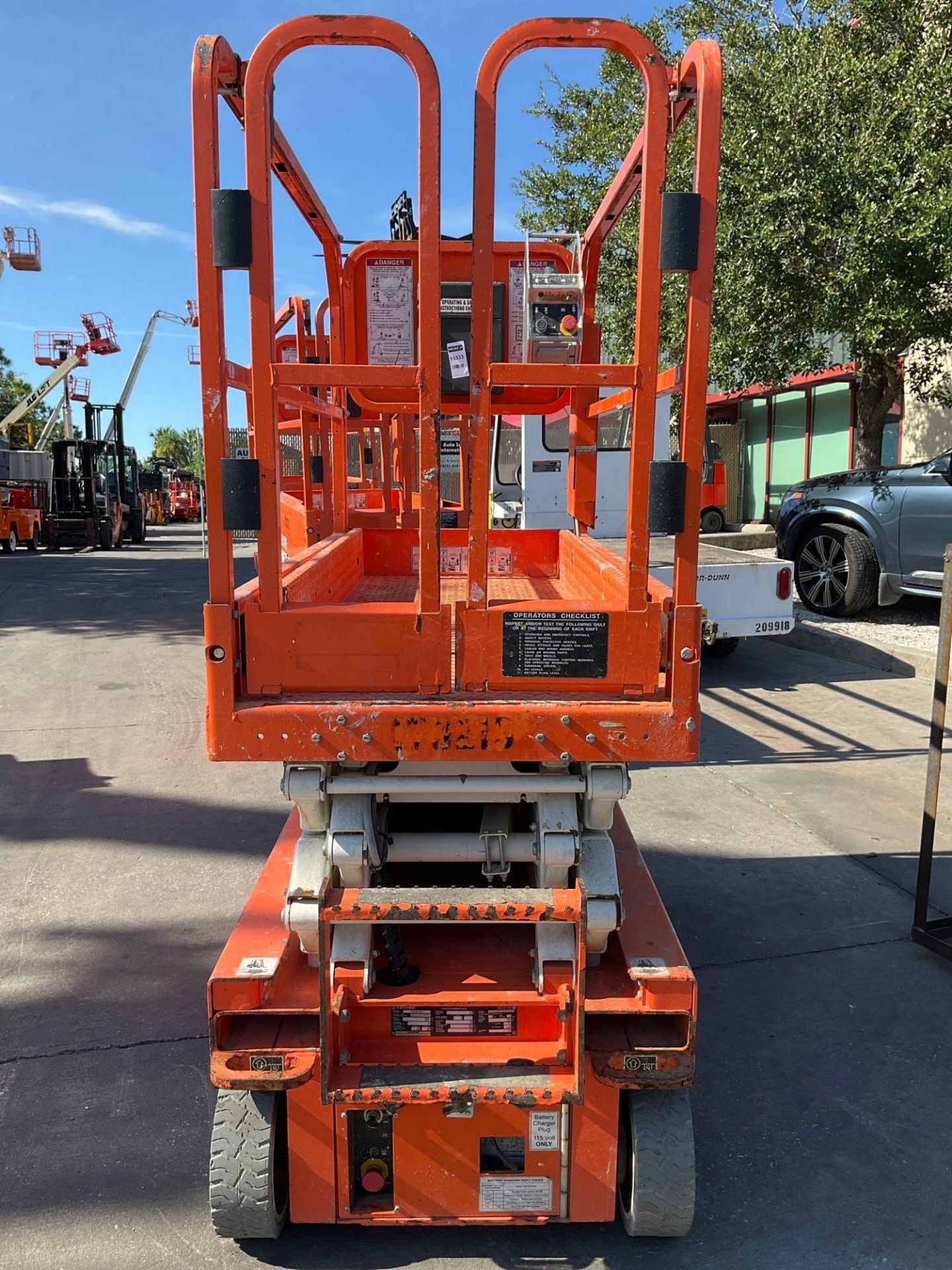 2016 SNORKEL SCISSOR LIFT MODEL S3219E ANSI , ELECTRIC, APPROX MAX PLATFORM HEIGHT 19FT, NON MARK... - Image 7 of 11