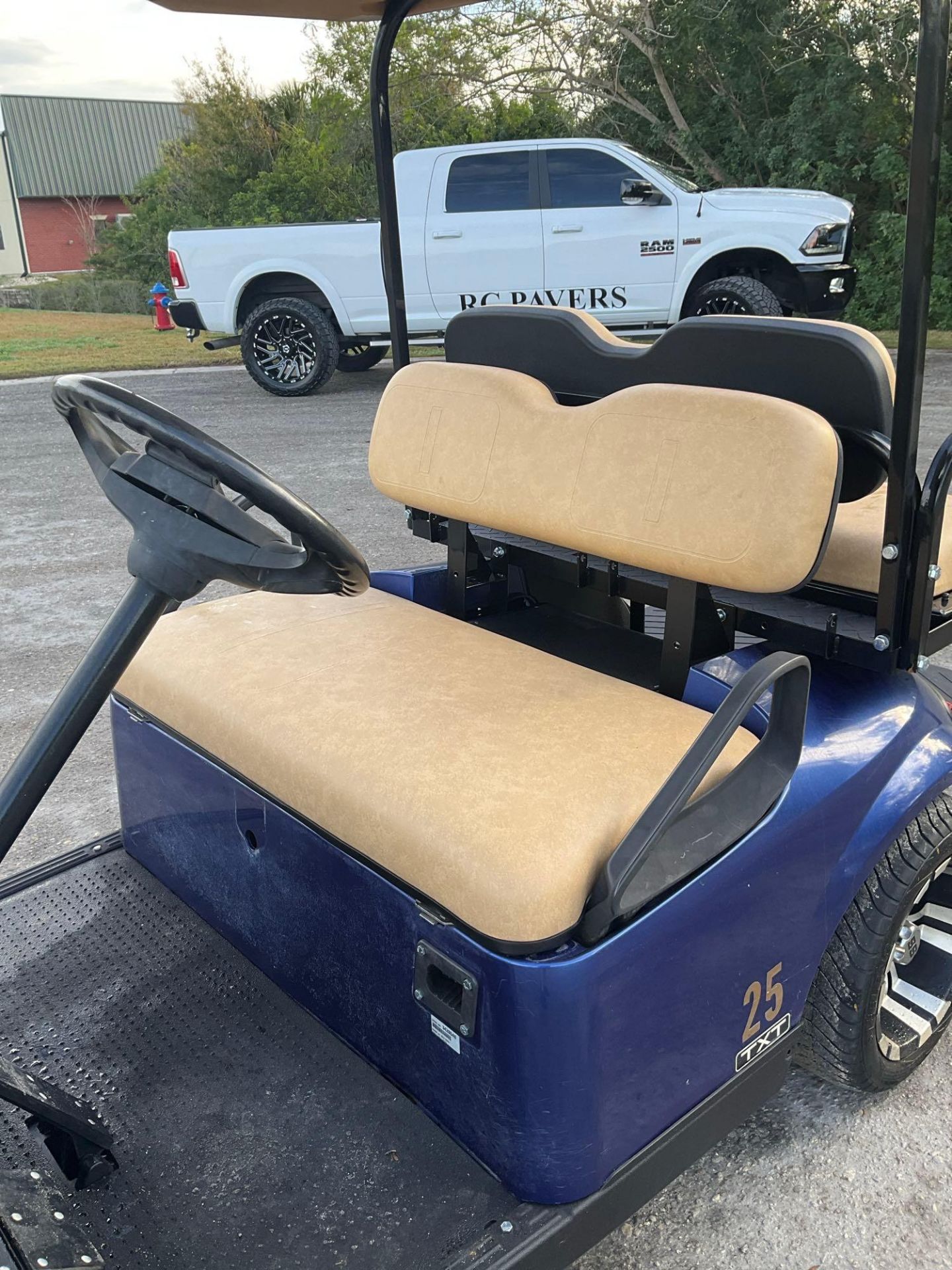 2019 EZ-GO TXT GOLF CART , CUSTOM RIMS, LIFT KIT, BACK SEAT FOLD DOWN TO FLAT BED, 36V BATTERY CH... - Image 11 of 15