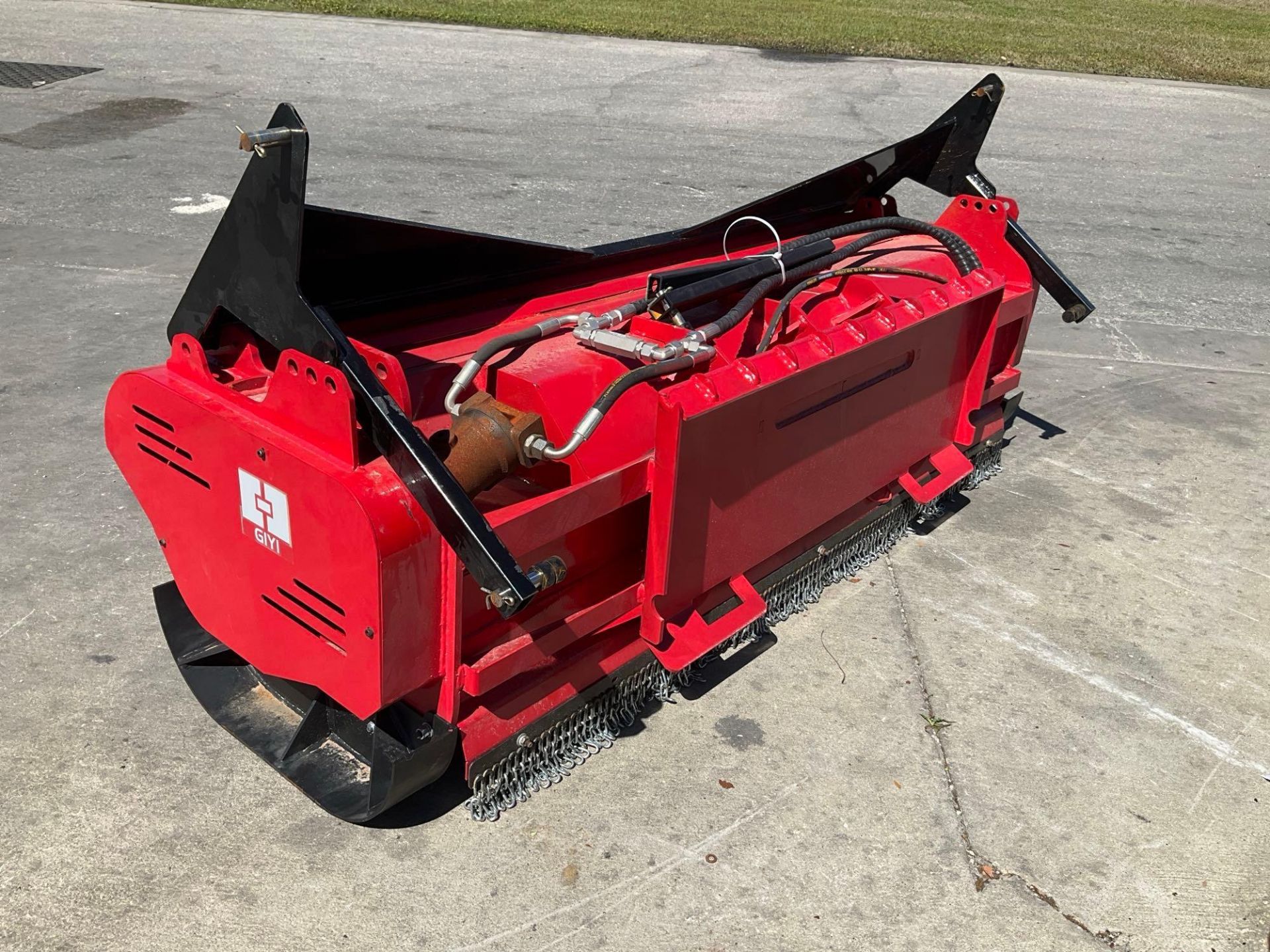 UNUSED GIYI FORESTRY MULCHER ATTACHMENT FOR UNIVERSAL SKID STEER, APPROX 72" - Image 5 of 6