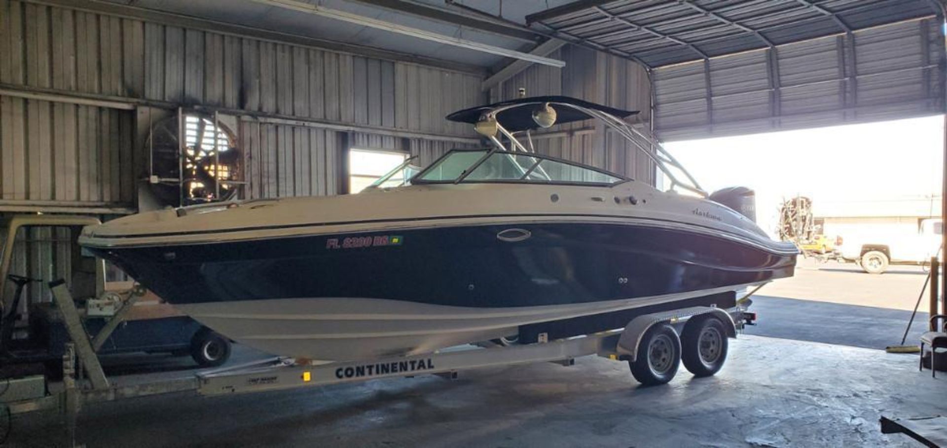 2014 HURRICANE SUNDECK 2699 BOAT WITH 2023 CONTINENTAL TRAILER & 2014 YAMAHA - Image 47 of 47