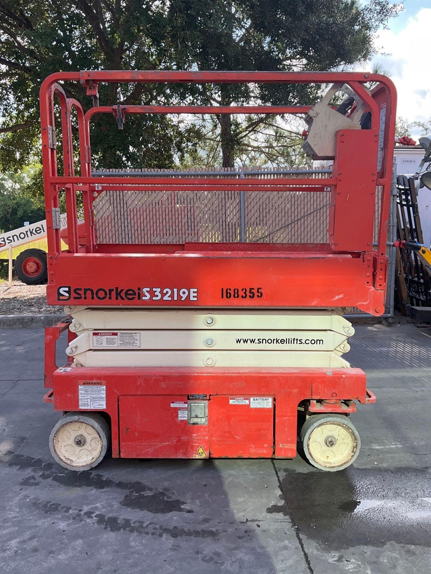 2016 SNORKEL SCISSOR LIFT MODEL S3219E ANSI , ELECTRIC, APPROX MAX PLATFORM HEIGHT 19FT, NON MARK... - Image 2 of 12