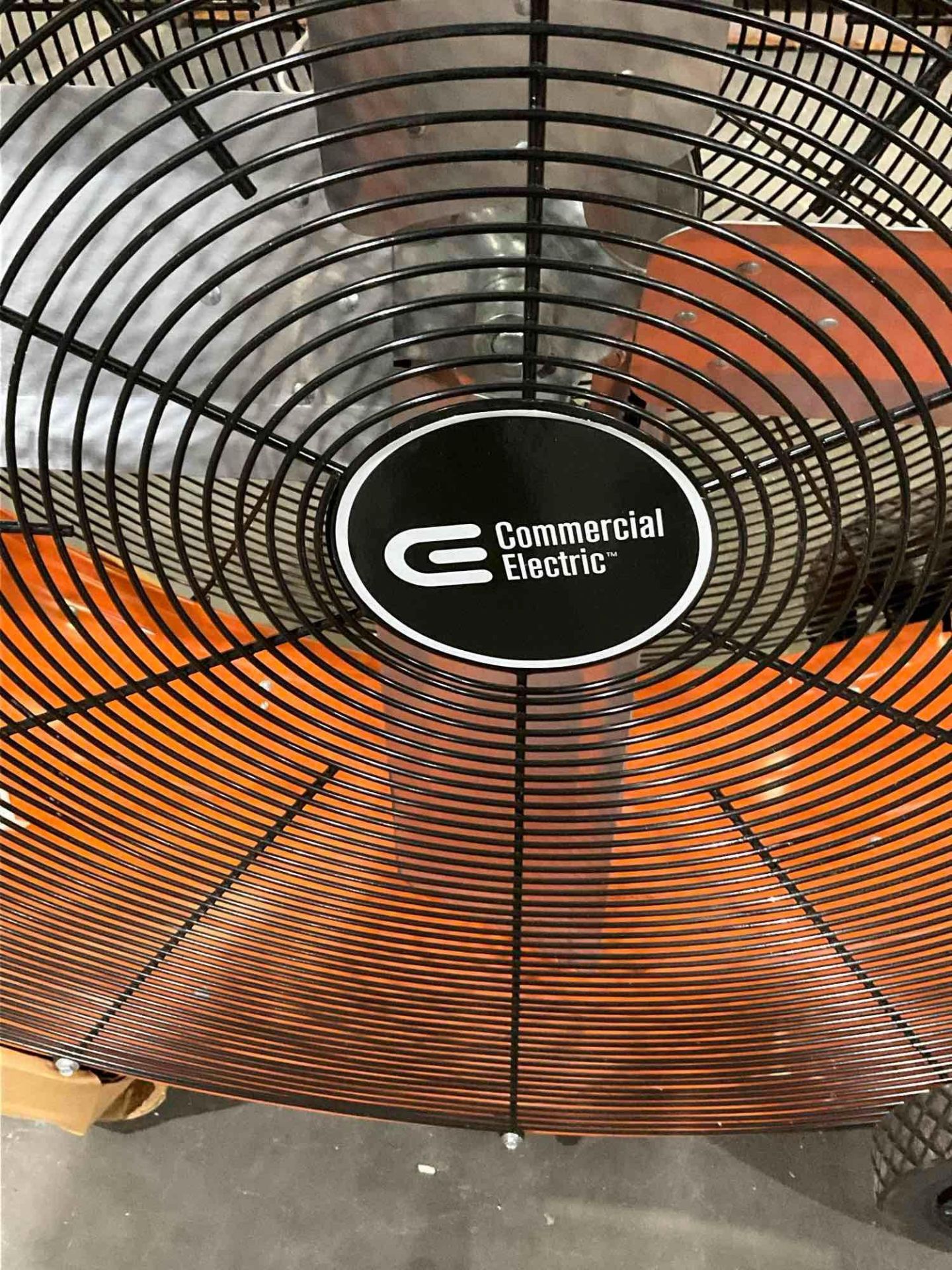 UNUSED 42" COMMERCIAL ELECTRIC  PORTABLE BARREL FAN - Image 12 of 12