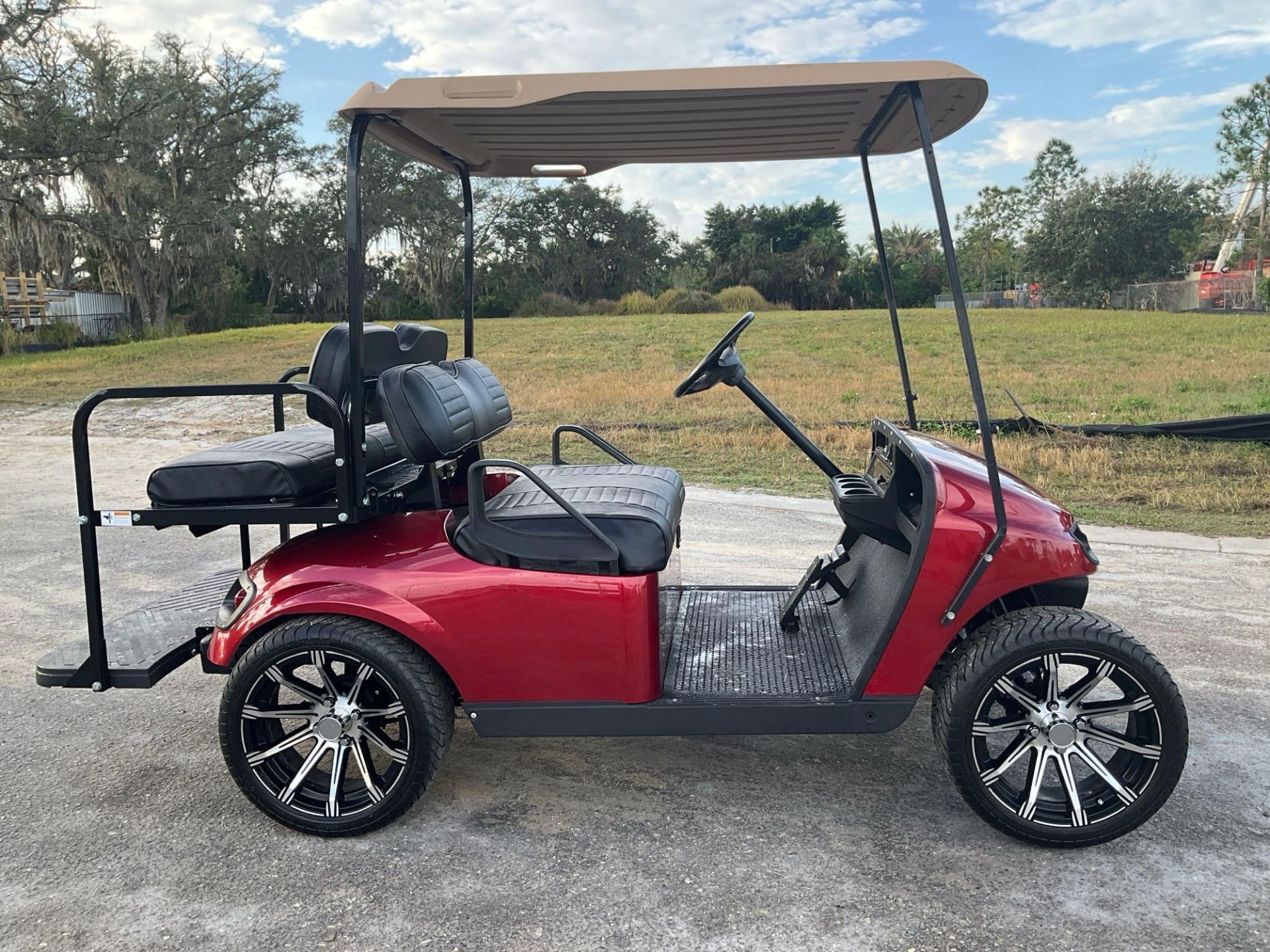 EZ-GO GOLF CART , ELECTRIC, BACK SEAT FOLD DOWN TO FLAT BED, BATTERY CHARGER INCLUDED, BILL OF SALE - Image 7 of 13