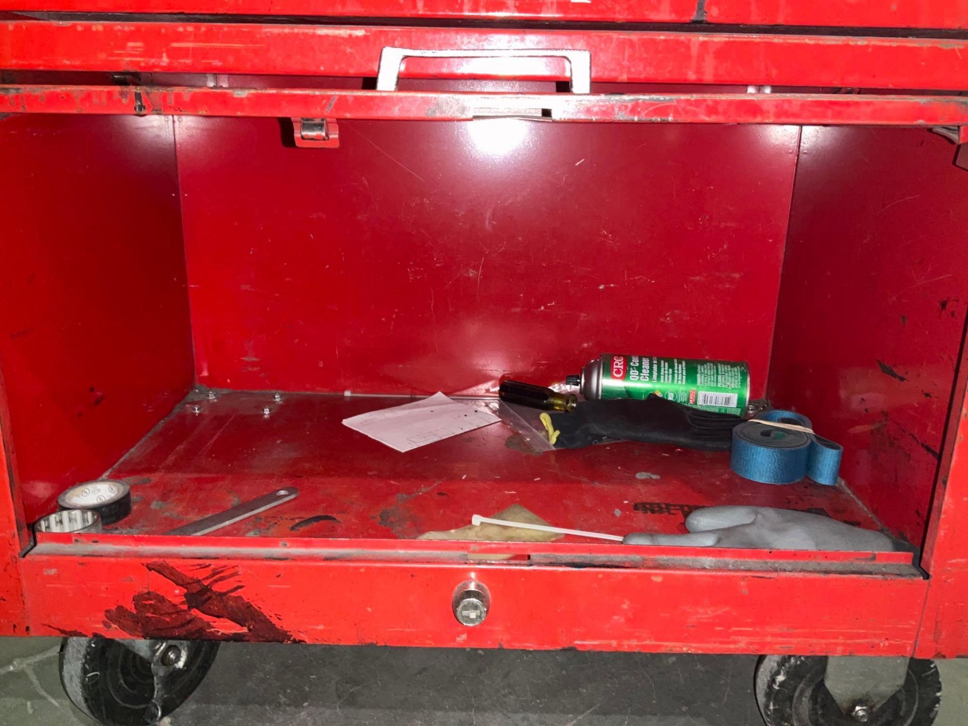 REM/PRO INDUSTRIAL PARTS CABINET / TOOL BOX ON WHEELS WITH CONTENTS , APPROX 30€ W x 18€ L x 37€ - Image 11 of 11