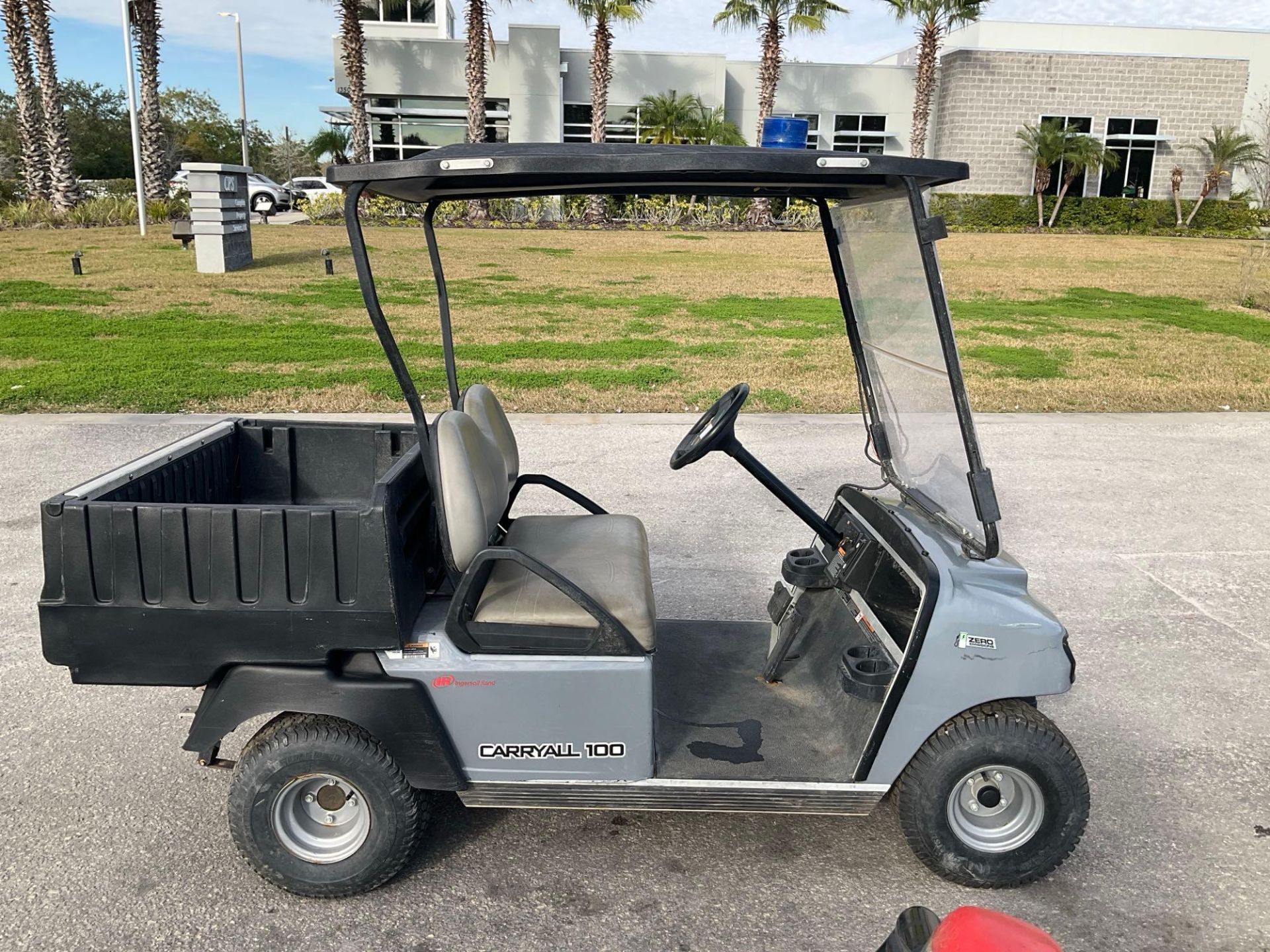 2019 CLUB CAR CARRYALL 100 GOLF CART MODEL FC, ELECTRIC, MANUAL DUMP BED,BILL OF SALE ONLY, - Image 2 of 11