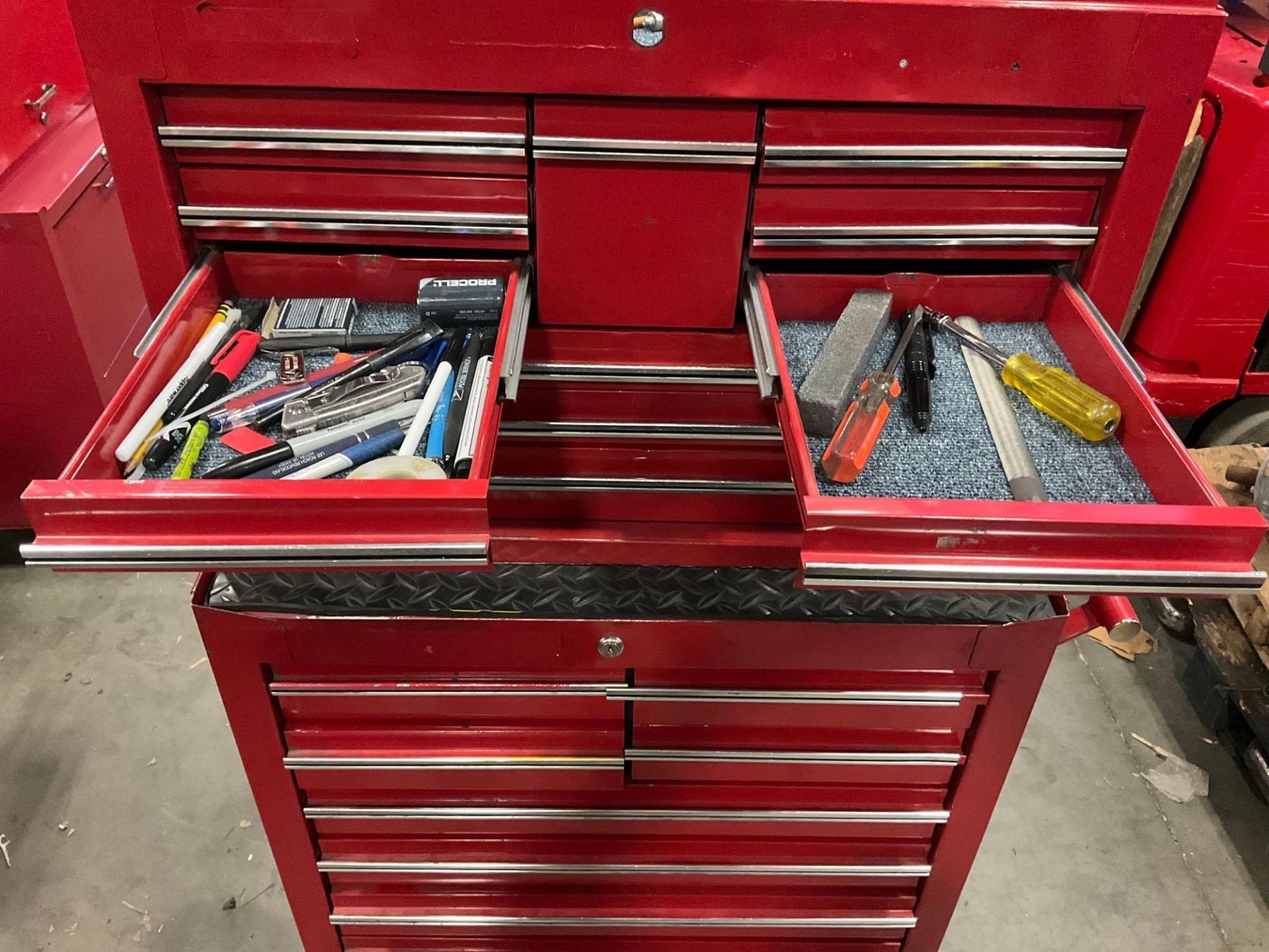 WATERLOO INDUSTRIAL PARTS CABINET / TOOL BOX ON WHEELS WITH CONTENTS , APPROX 30€ W x 18€ L x 6... - Image 9 of 16