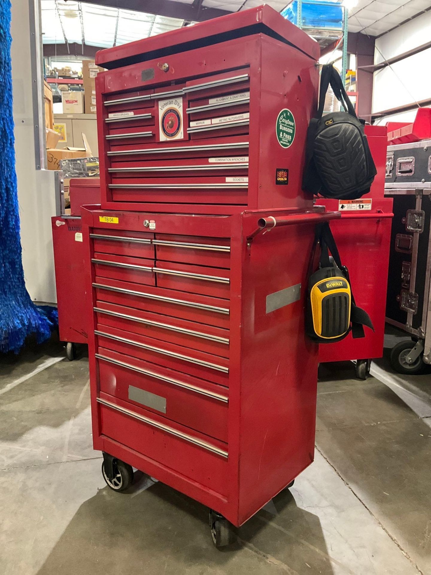 INDUSTRIAL PARTS CABINET / TOOL BOX ON WHEELS WITH CONTENTS , APPROX 30€ W x 18€ L x 60€ T