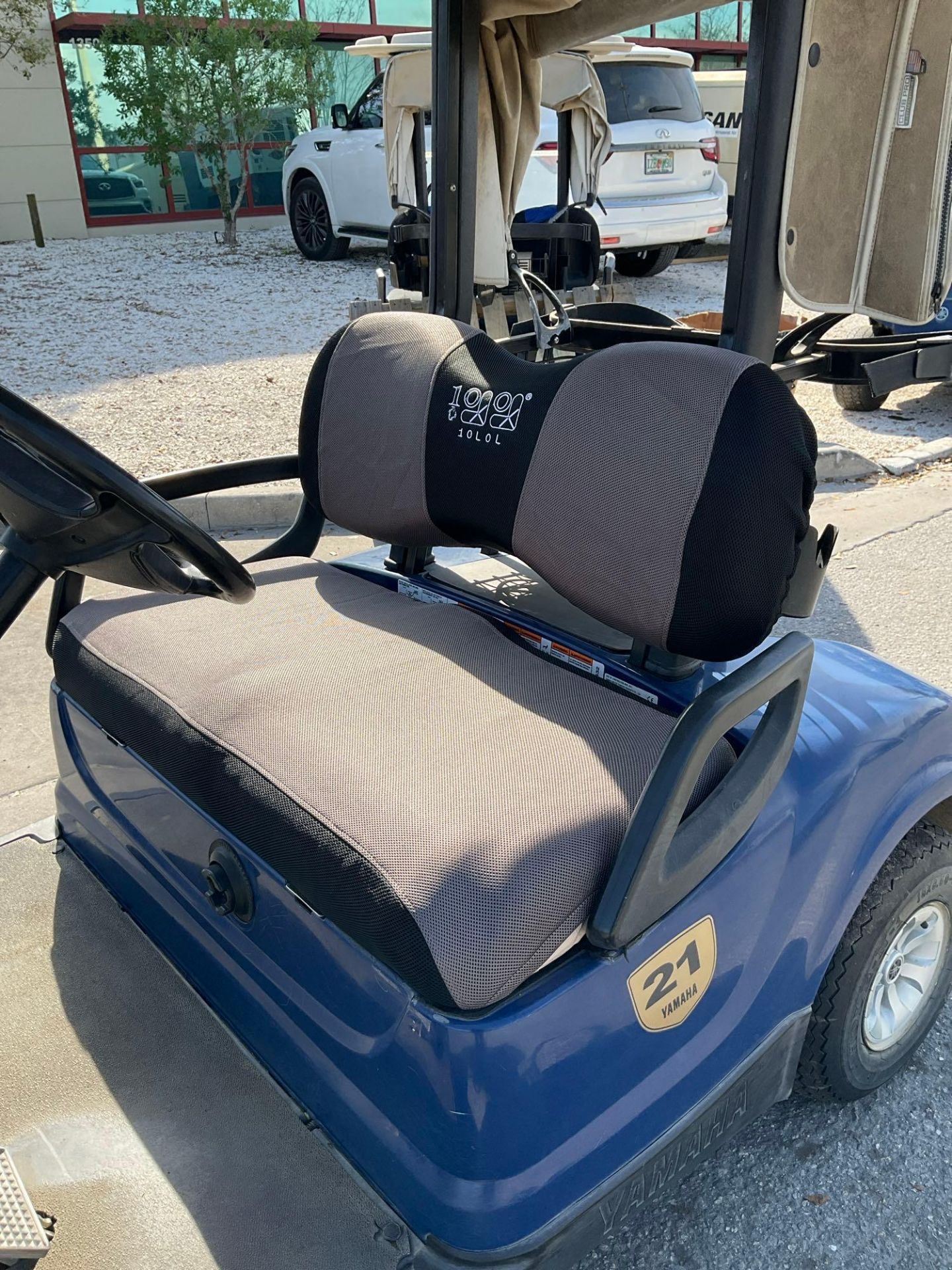 2015 YAMAHA GOLF CART MODEL YDREX5, ELECTRIC, 48VOLTS, BILL OF SALE ONLY , BATTERY CHARGER INCLUD... - Image 10 of 12