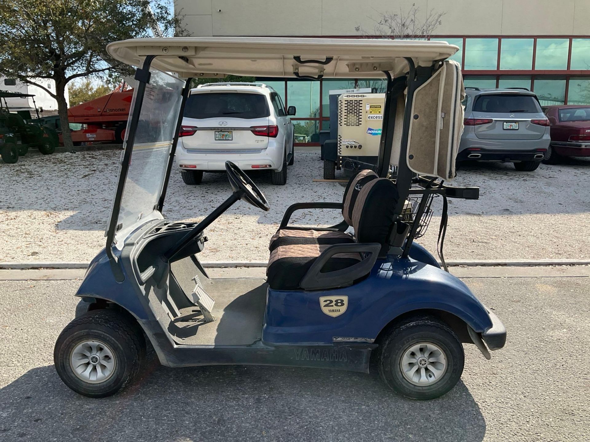 2015 YAMAHA GOLF CART MODEL YDREX5, ELECTRIC, 48VOLTS, BILL OF SALE ONLY , BATTERY CHARGER INCLUD... - Image 7 of 13