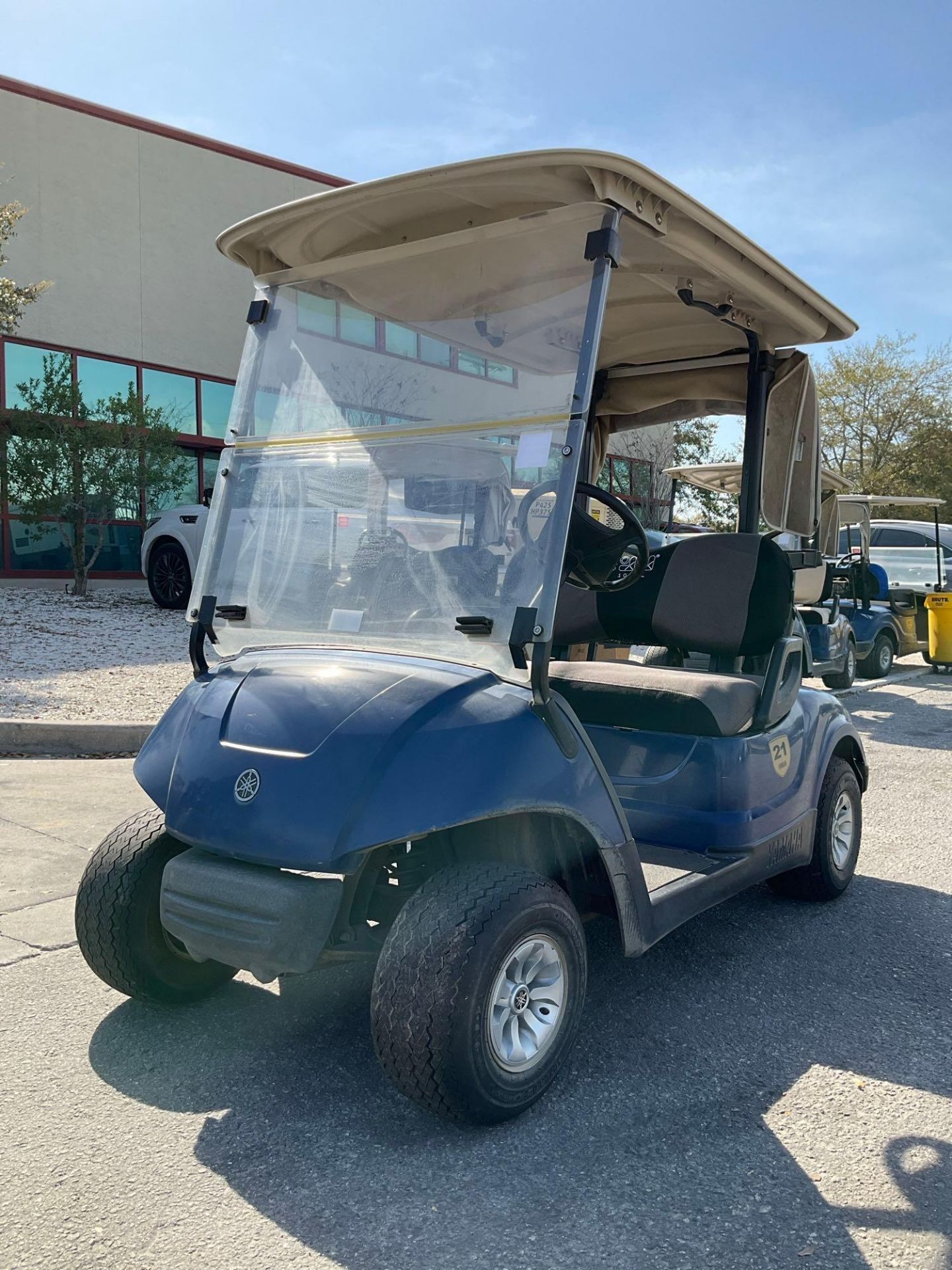 2015 YAMAHA GOLF CART MODEL YDREX5, ELECTRIC, 48VOLTS, BILL OF SALE ONLY , BATTERY CHARGER INCLUD... - Image 8 of 12