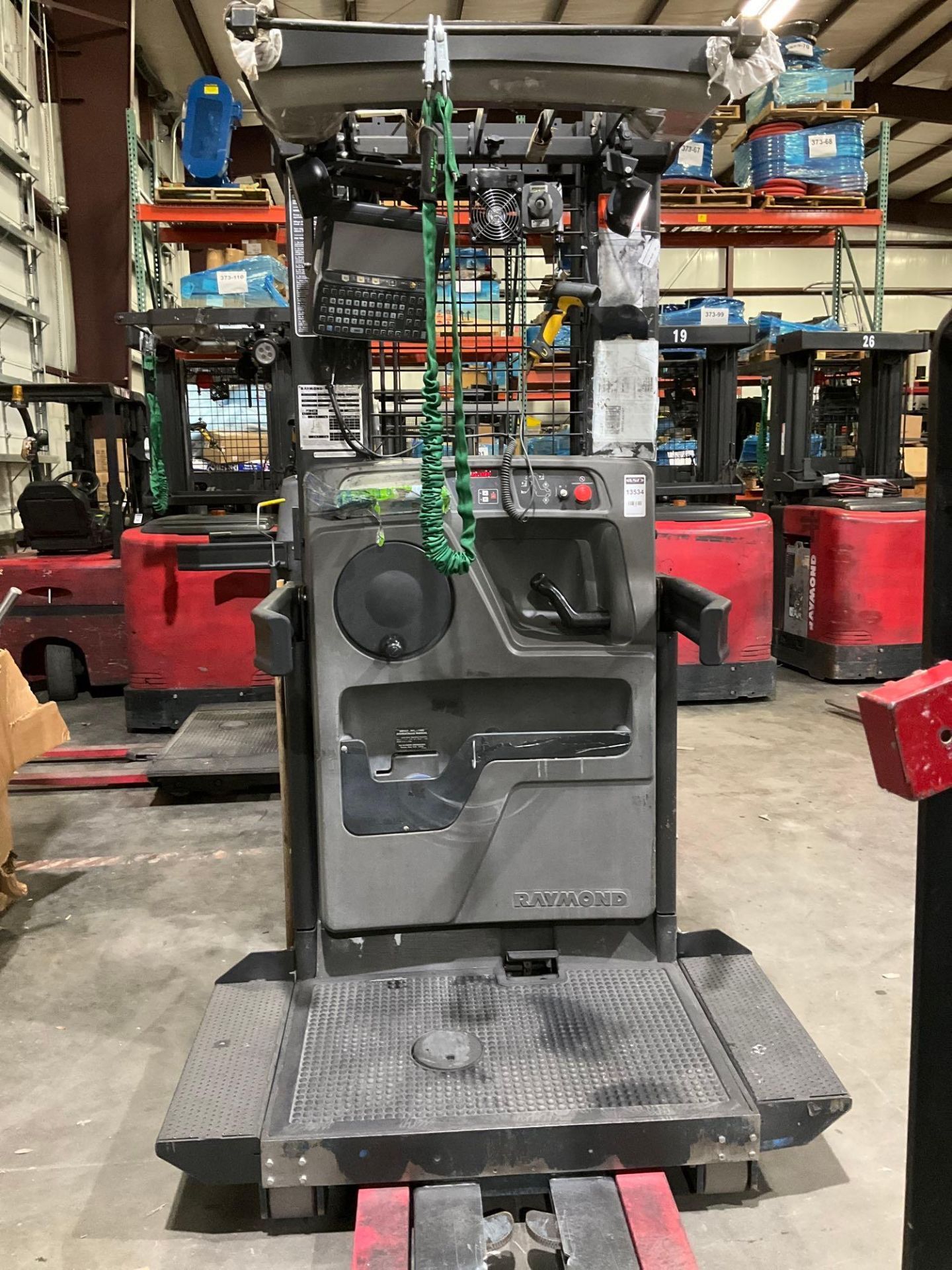 RAYMOND ORDER PICKER MODEL 560-OPC30TT, ELECTRIC, APPROX MAX CAPACITY 3000, APPROX MAX HEIGHT 210... - Image 10 of 14