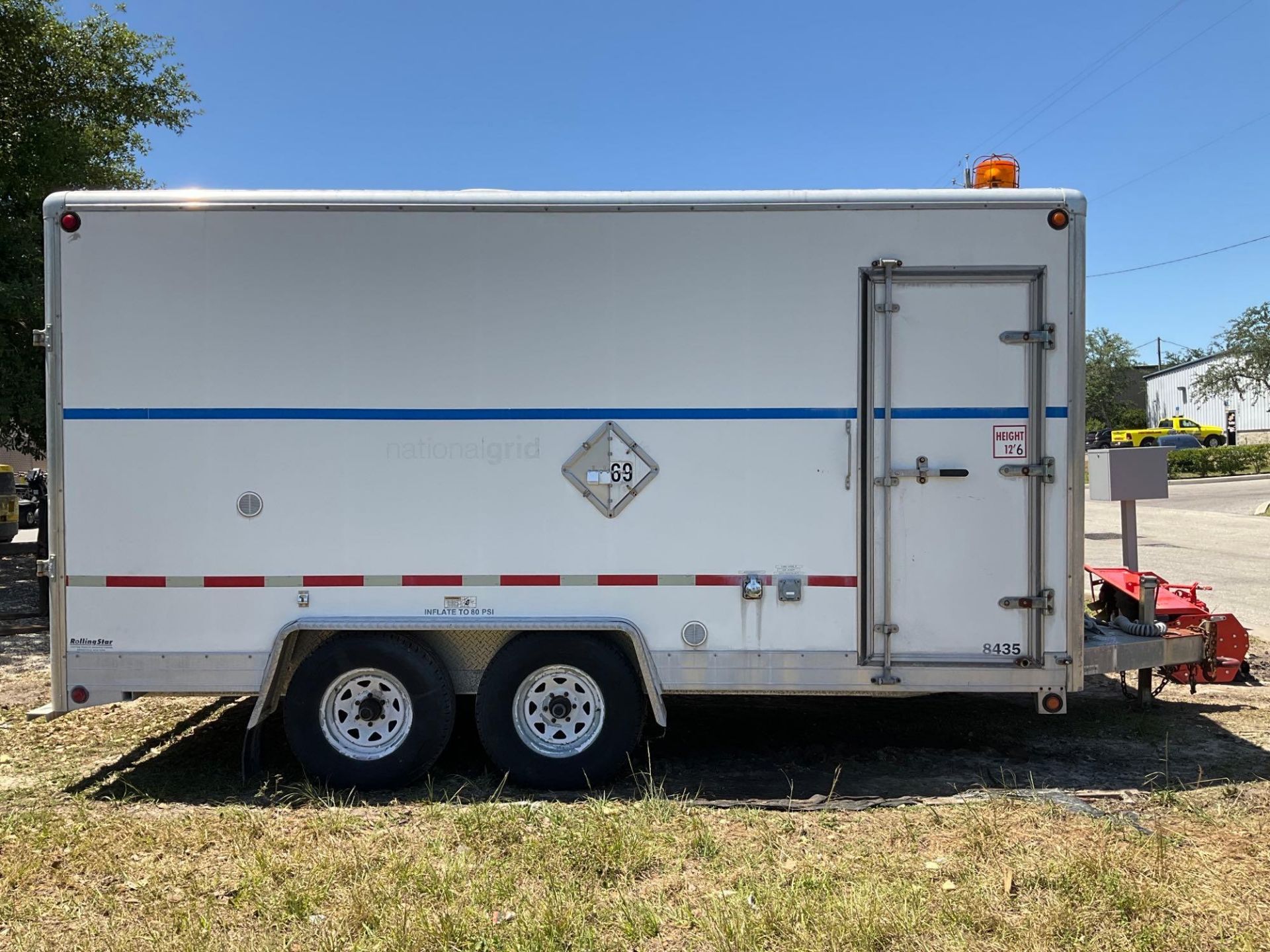 ROLLINGSTAR RS816 T/A ENCLOSED BATTERY TESTING CARGO TRAILER, APPROX GVWR 12,000, APPROX 16FT A - Image 34 of 49