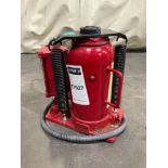 UNUSED ATE PRO USA 20 TON AIR HYDRAULIC BOTTLE JACK, APPROX 44,000LBS MAX CAPACITY