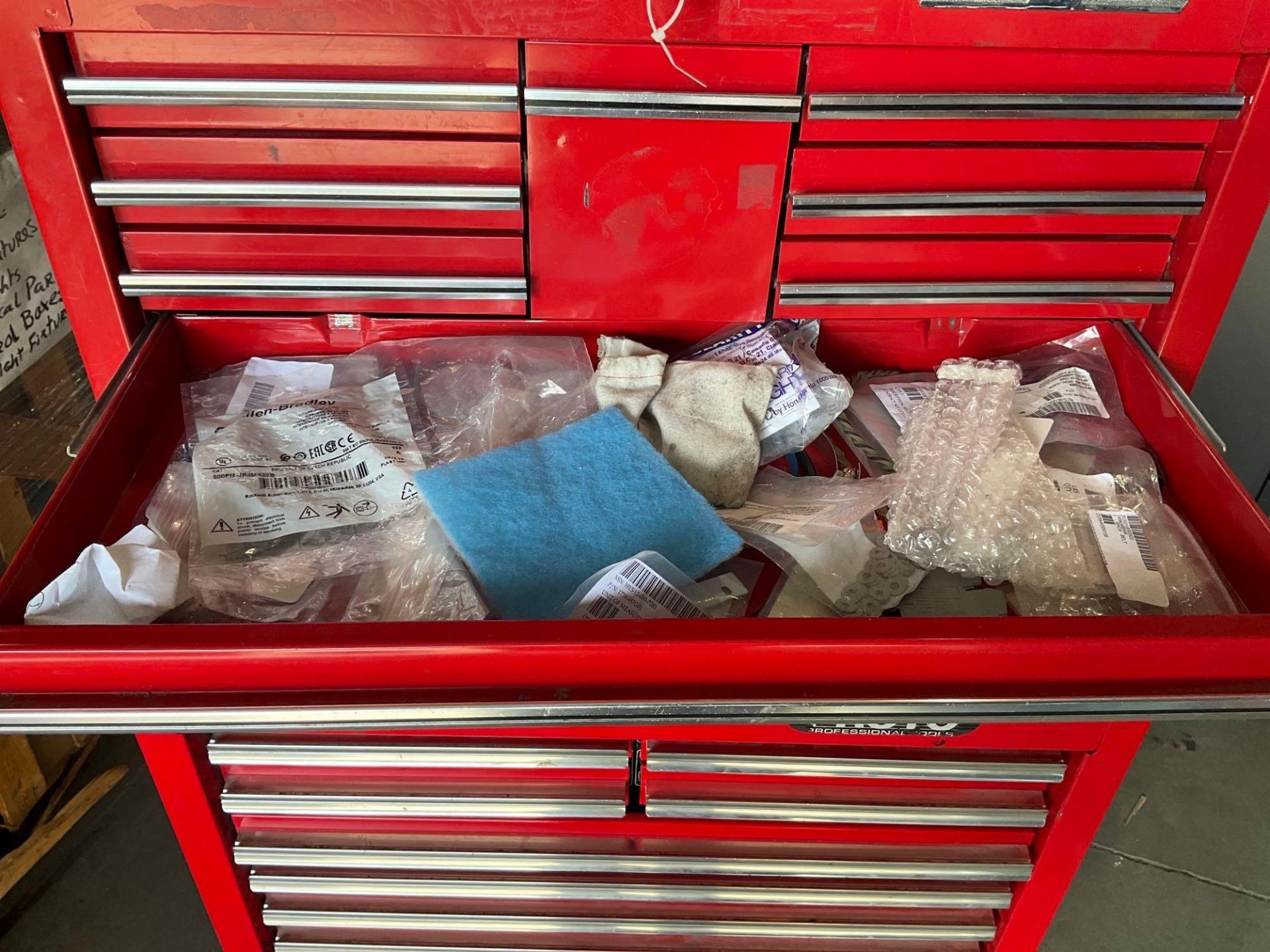 WATERLOO INDUSTRIAL PARTS CABINET / TOOL BOX ON WHEELS WITH CONTENTS , APPROX 30€ W x 18€ L x 6... - Image 7 of 13