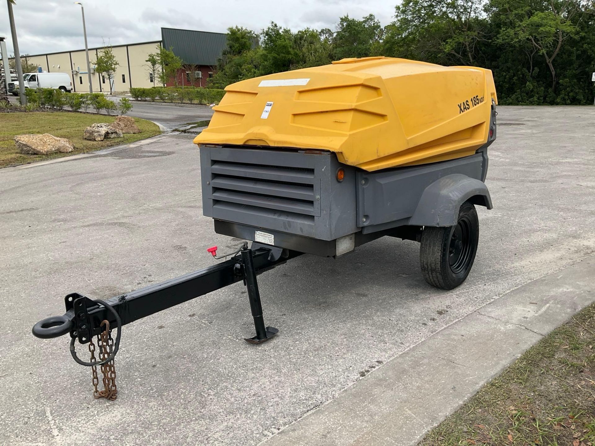 2015 ATLAS COPCO PORTABLE AIR COMPRESSOR MODEL XAS 185 KD114, DIESEL, KUBOTA ENGINE, TOW BEHIND, ...