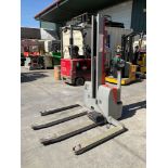 RAYMOND WALK BEHIND WALKIE-STACKER, ELECTRIC, APPROX 24VOLTS, APPROX MAX CAPACITY 2200LBS, APPROX...
