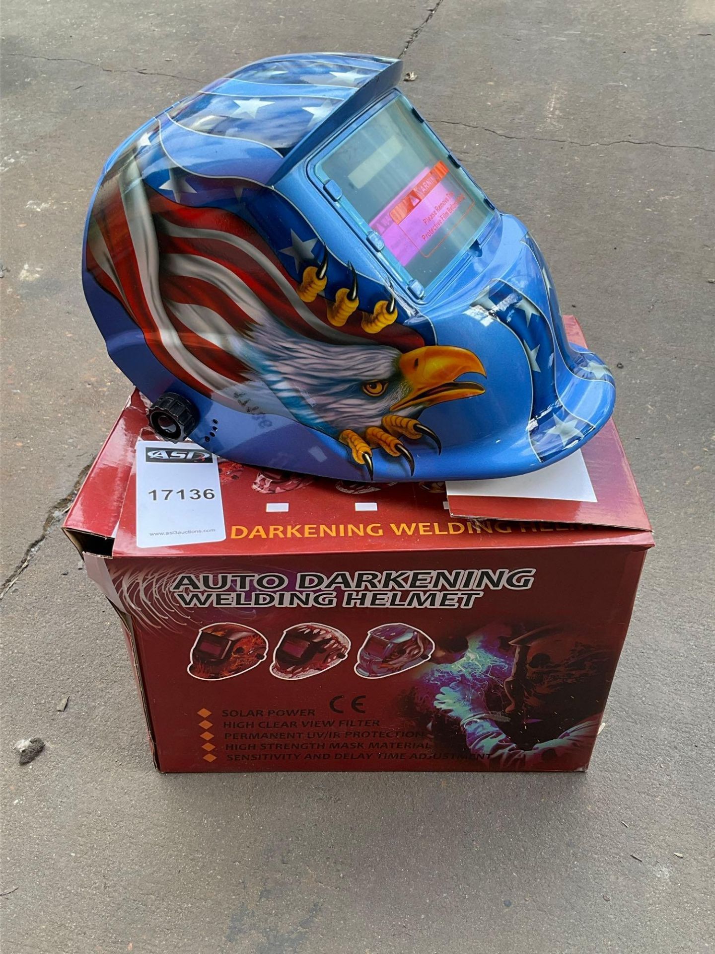 UNUSED AUTO DARKENING AMERICAN EAGLE BLUE WELDING FULL FACE SHIELD / HELMET